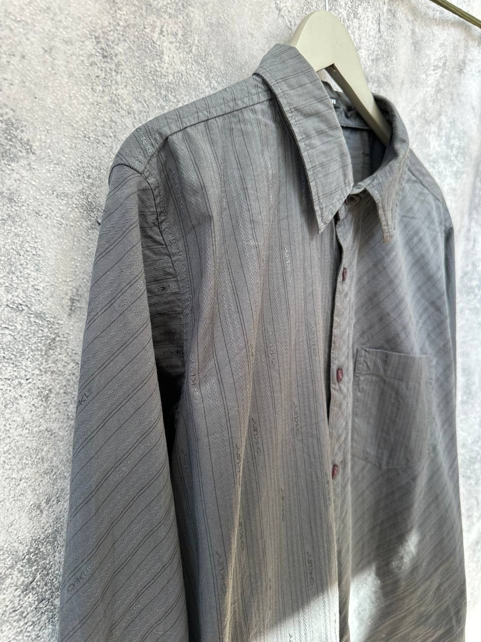 Oakley Oakley Monogram Button Up Shirt Vintage Gray Slim Fit Size US XL / EU 56 / 4 - 4 Thumbnail