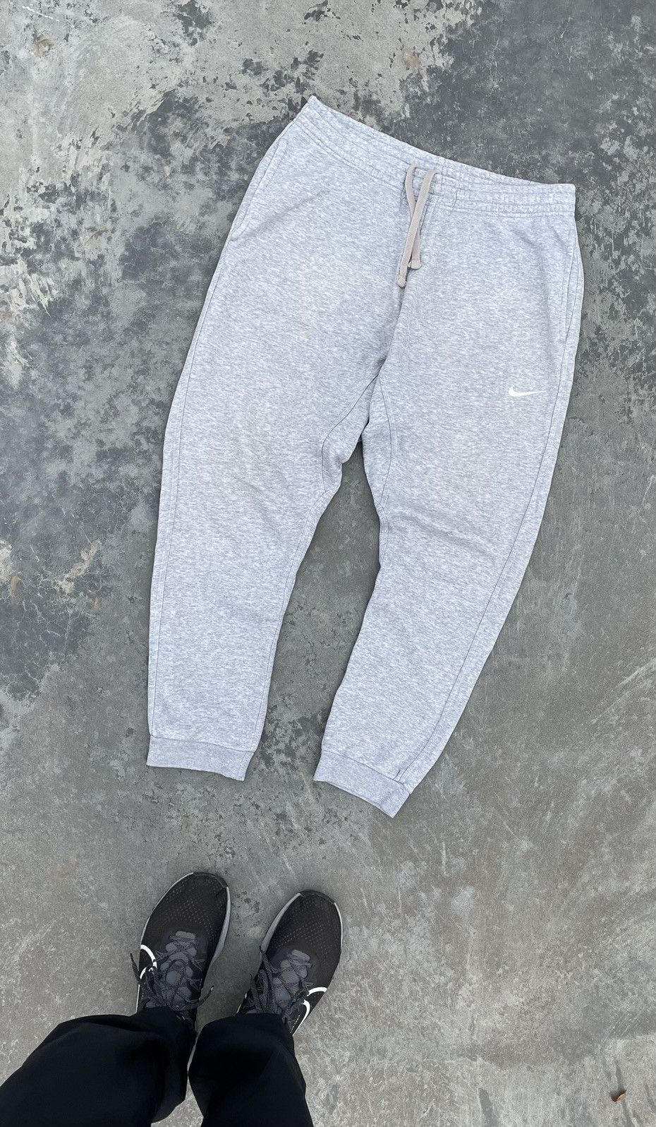 Nike Vintage Nike Grey Y2k Fleece Pants Joggers Streetwear Sk8 Size US 33 - 1 Thumbnail
