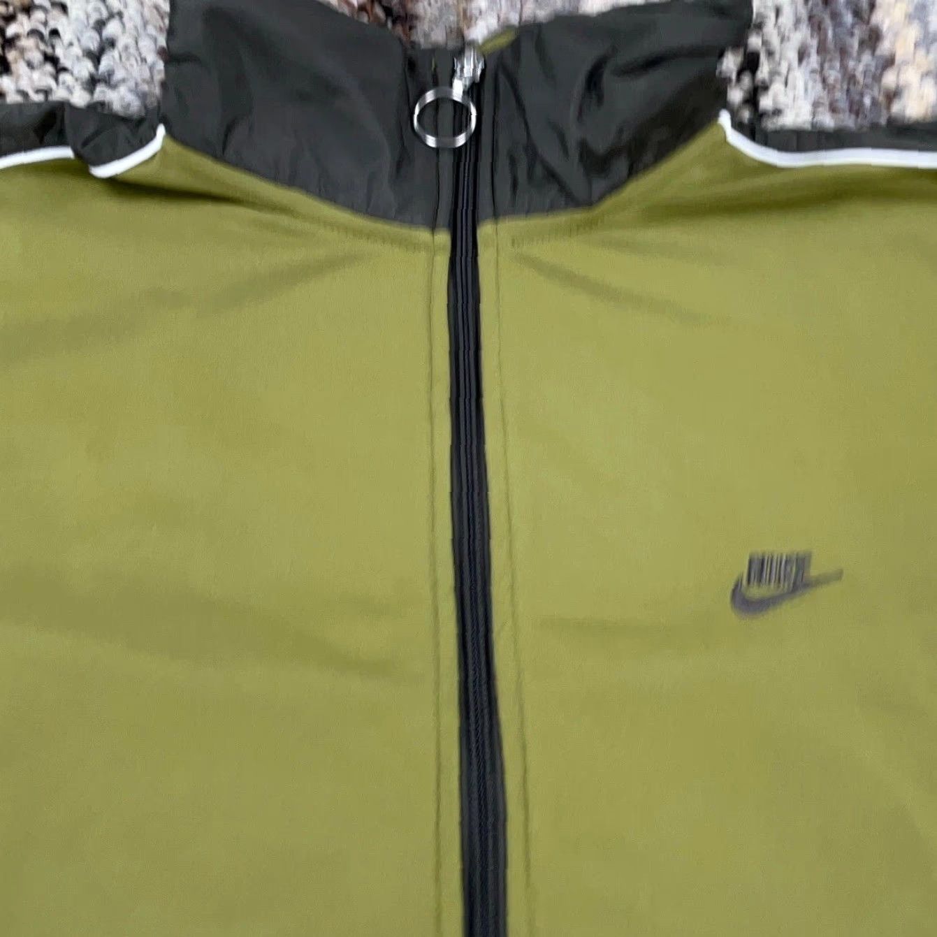 Nike VINTAGE Nike Jacket Men M Green Track Jacket Warm Up Zip Mock Neck Logo Embroidered Zipper Full Zip 80s 90s Retro Sports Size US 31 - 4 Thumbnail