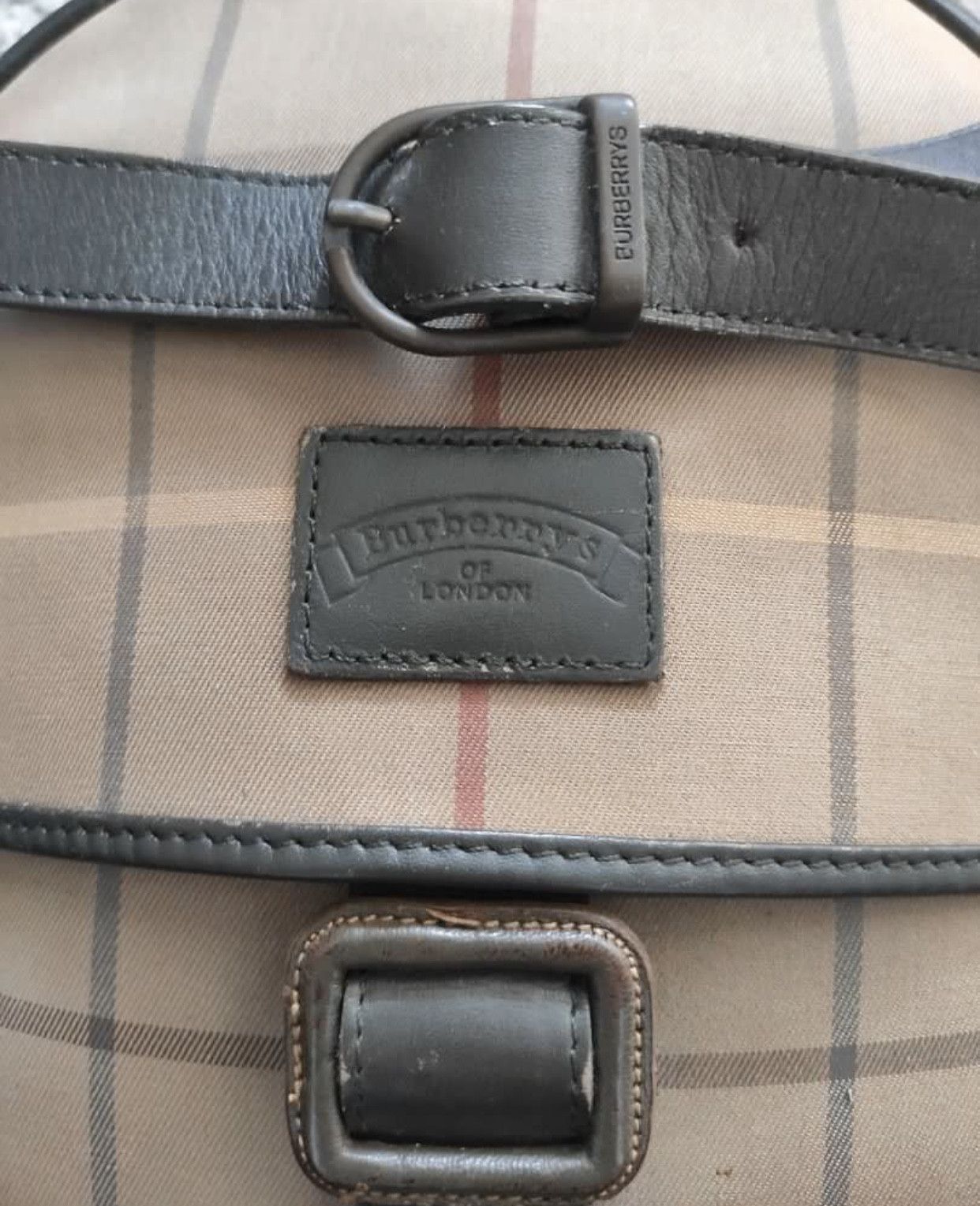 Burberry × Vintage Rare Vintage Burberry Roundbag Size ONE SIZE - 9 Thumbnail