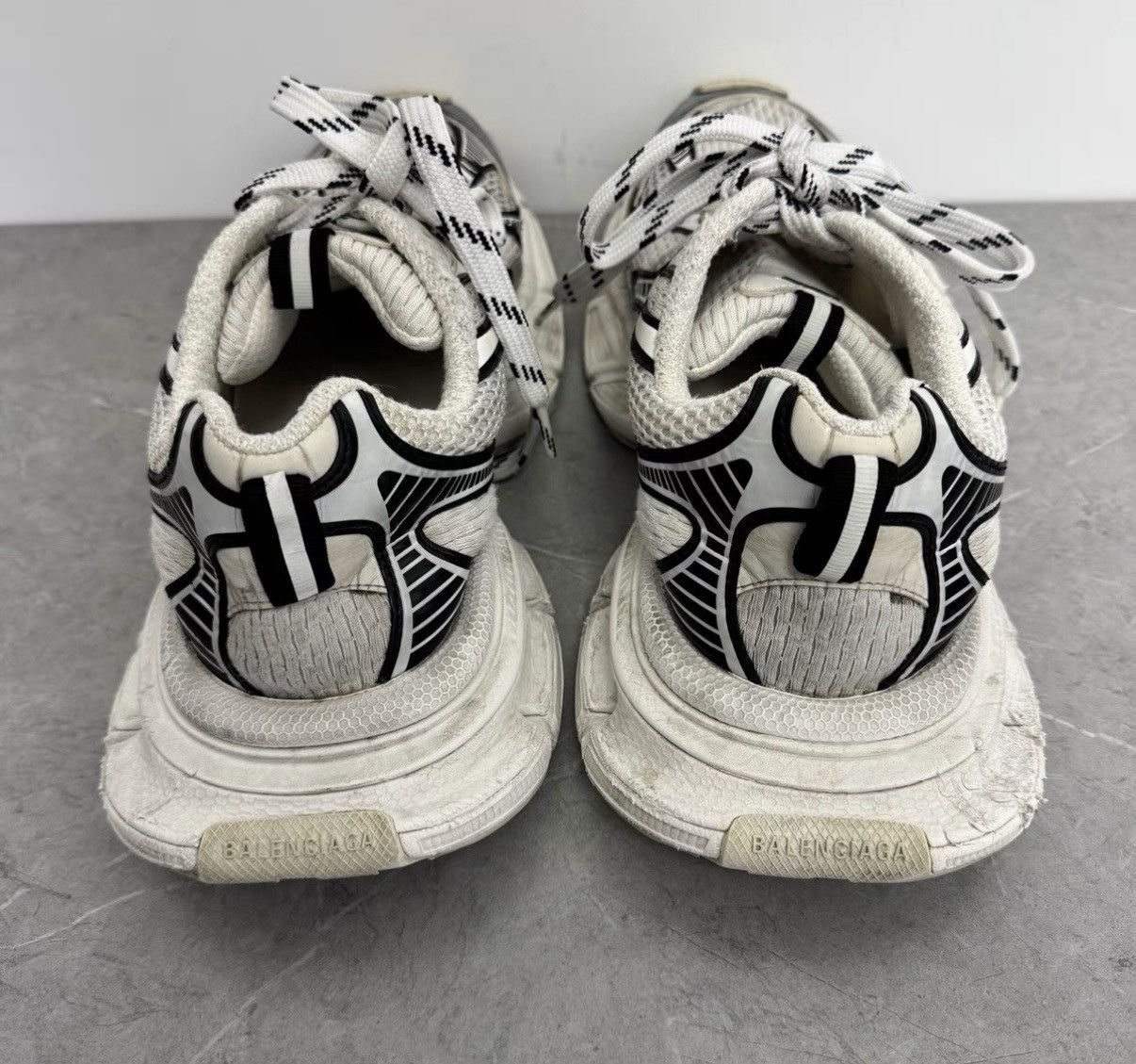 Balenciaga Balenciaga Colorway Distressed Dad Sneakers Size US 9.5 / EU 42-43 - 3 Thumbnail