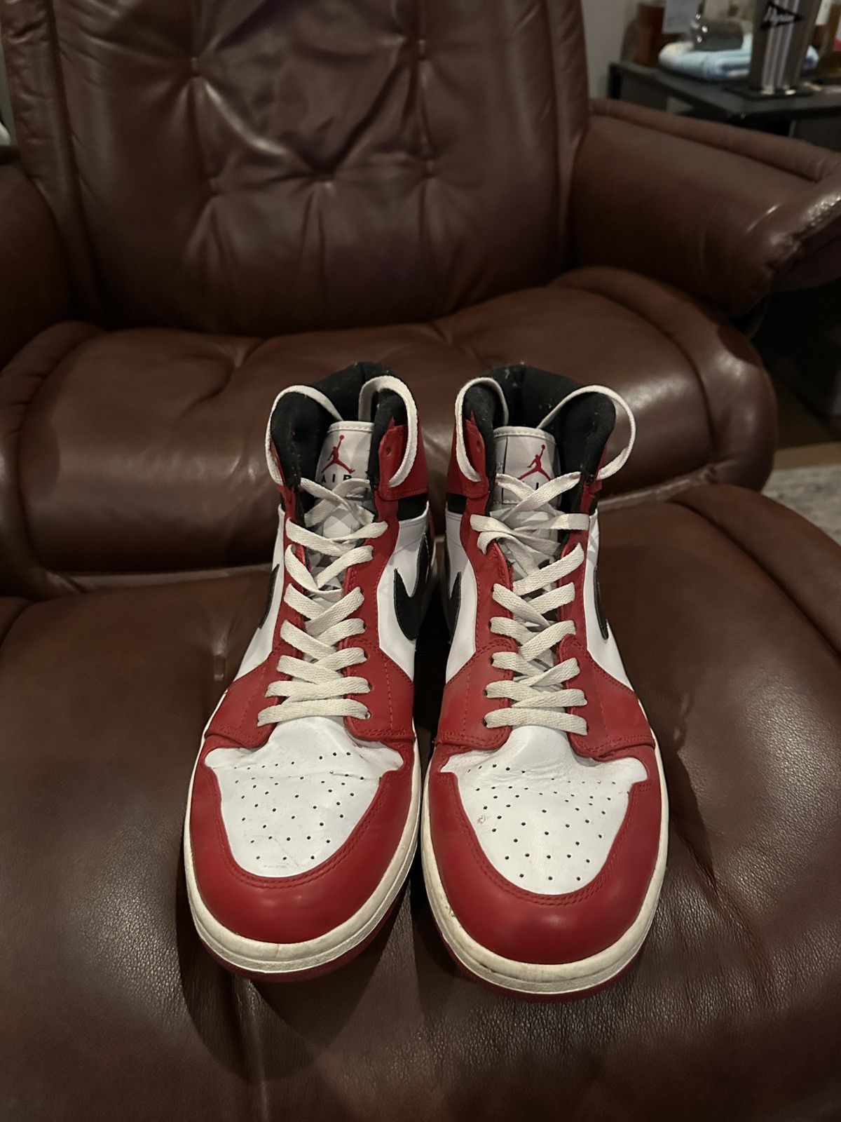Jordan Brand Jordan 1 Chicago 2013 Size US 12 / EU 45 - 5 Thumbnail