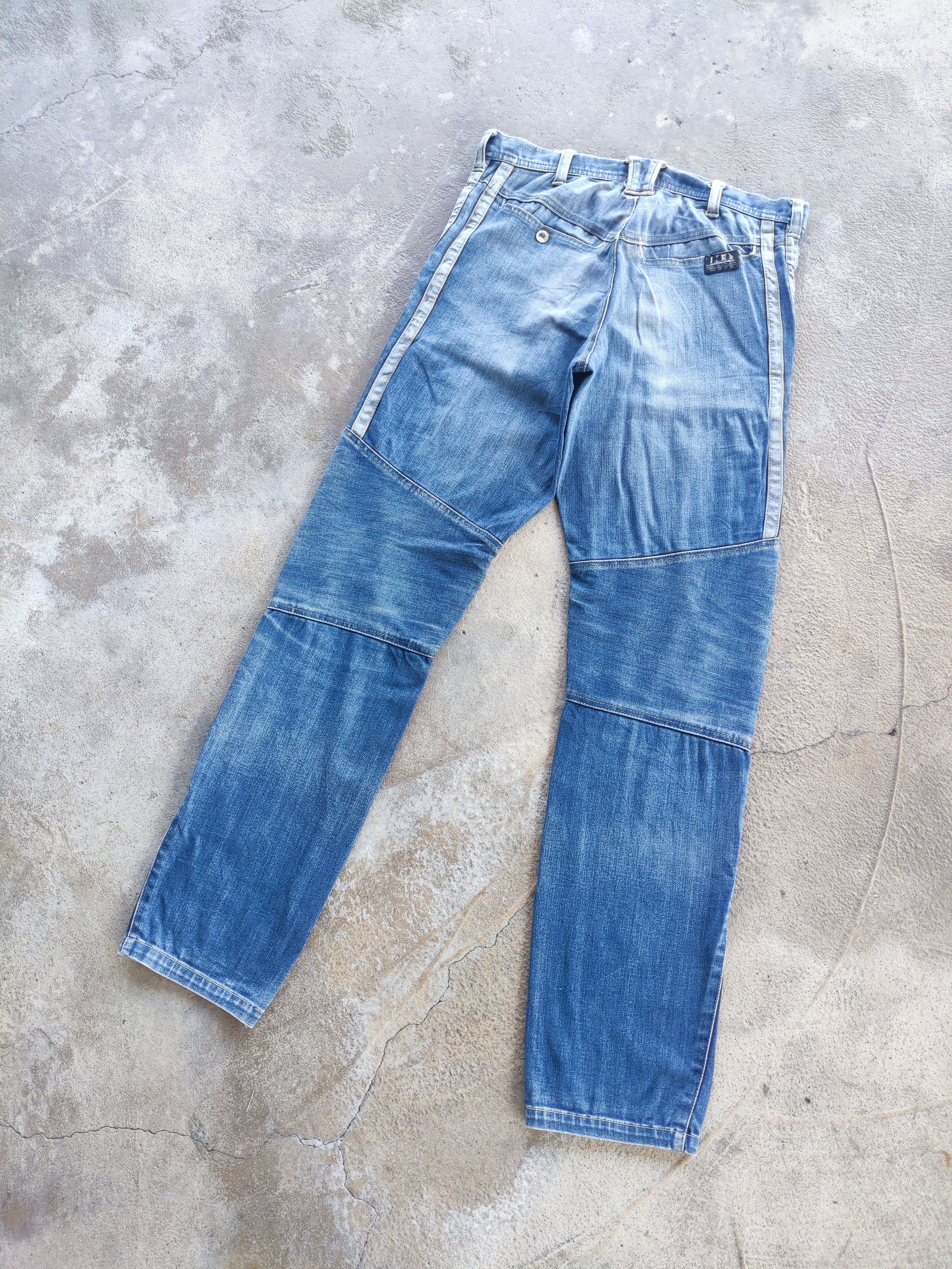 Japanese Brand × Jean × Vintage W31 Vintage Japanese Cargo Denim Distressed Faded Pants Size US 33 - 7 Thumbnail