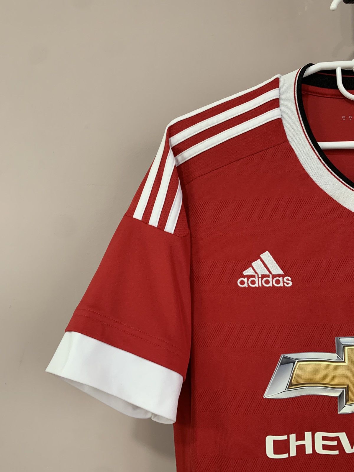 Adidas Manchester United adidas 2015 2016 home soccer shirt jersey Size US M / EU 48-50 / 2 - 4 Thumbnail
