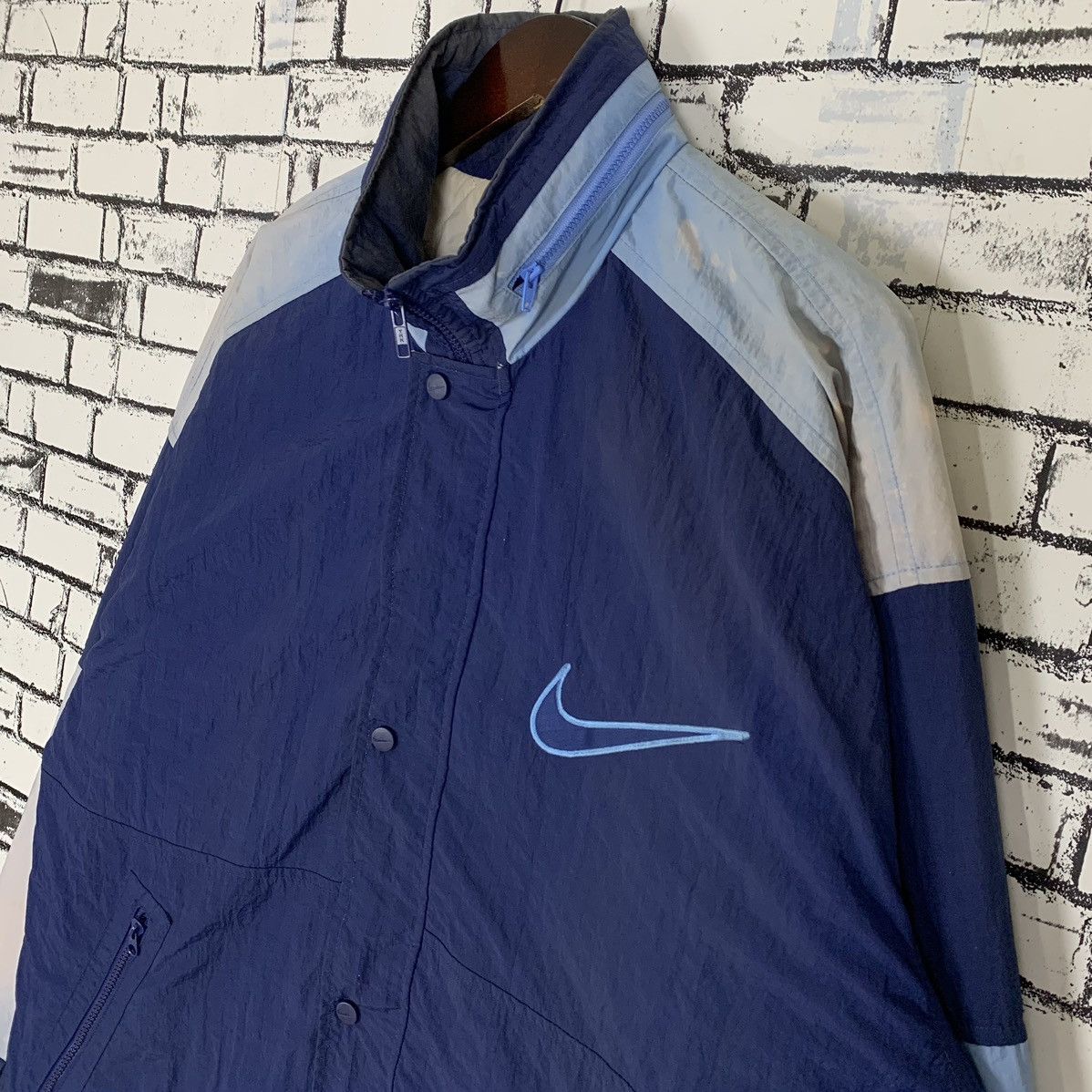 Vintage Vintage Sportwear Nike Windbreaker Jacket Size US XL / EU 56 / 4 - 3 Thumbnail