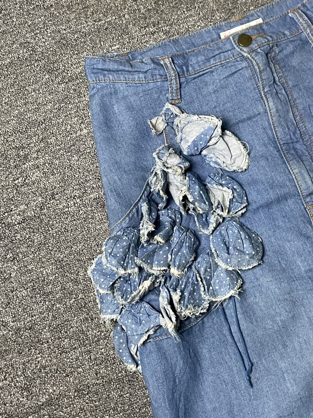Issey Miyake × Japanese Brand × Ne-Net NE-NET by Issey Miyake Flower Ruffles Denim Skirt (83) Size 30" / US 8 / IT 44 - 5 Thumbnail