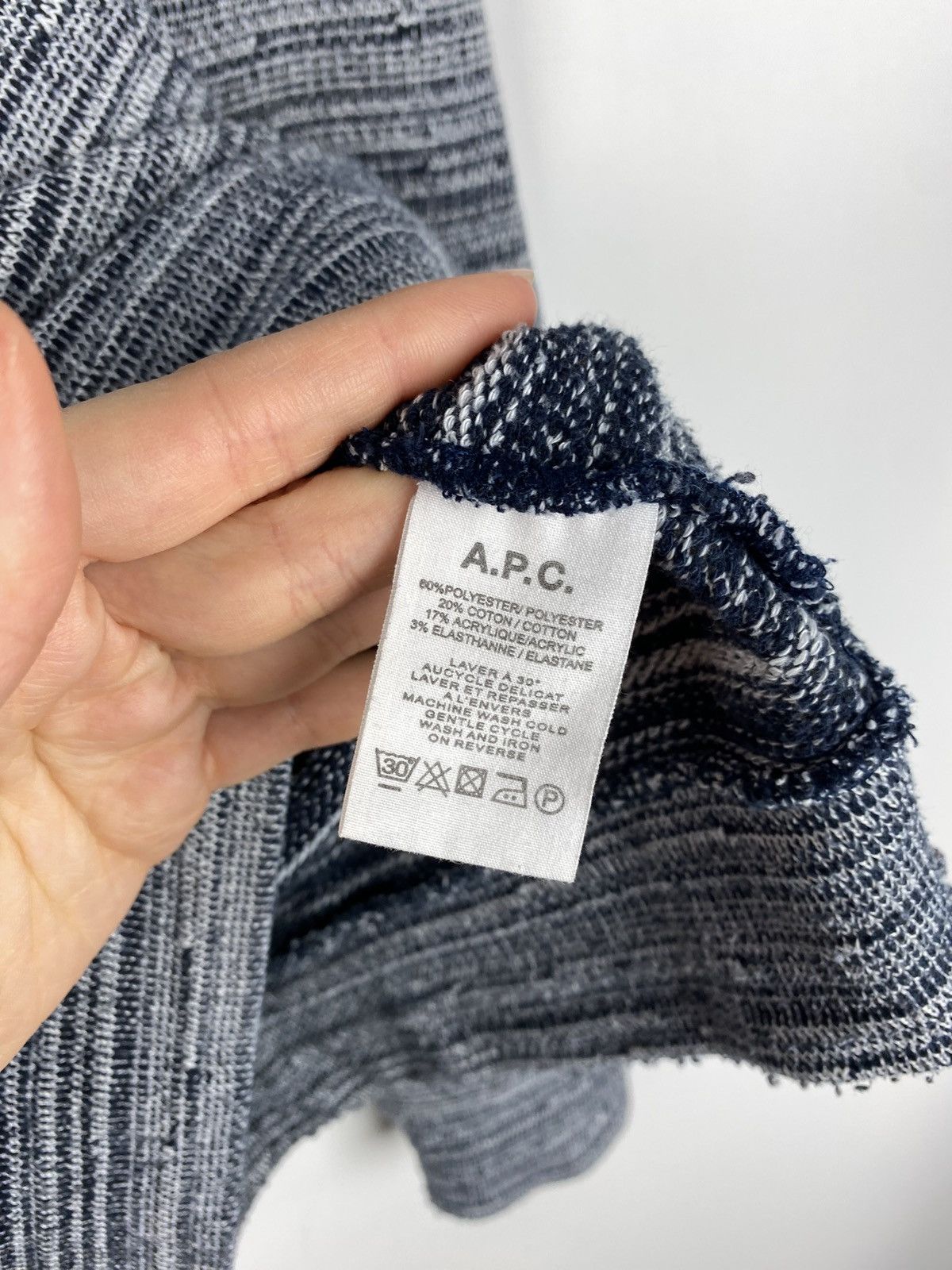 A.P.C. A.P.C. APC men’s crewneck sweatshirt pullover size S Size US S / EU 44-46 / 1 - 10 Thumbnail