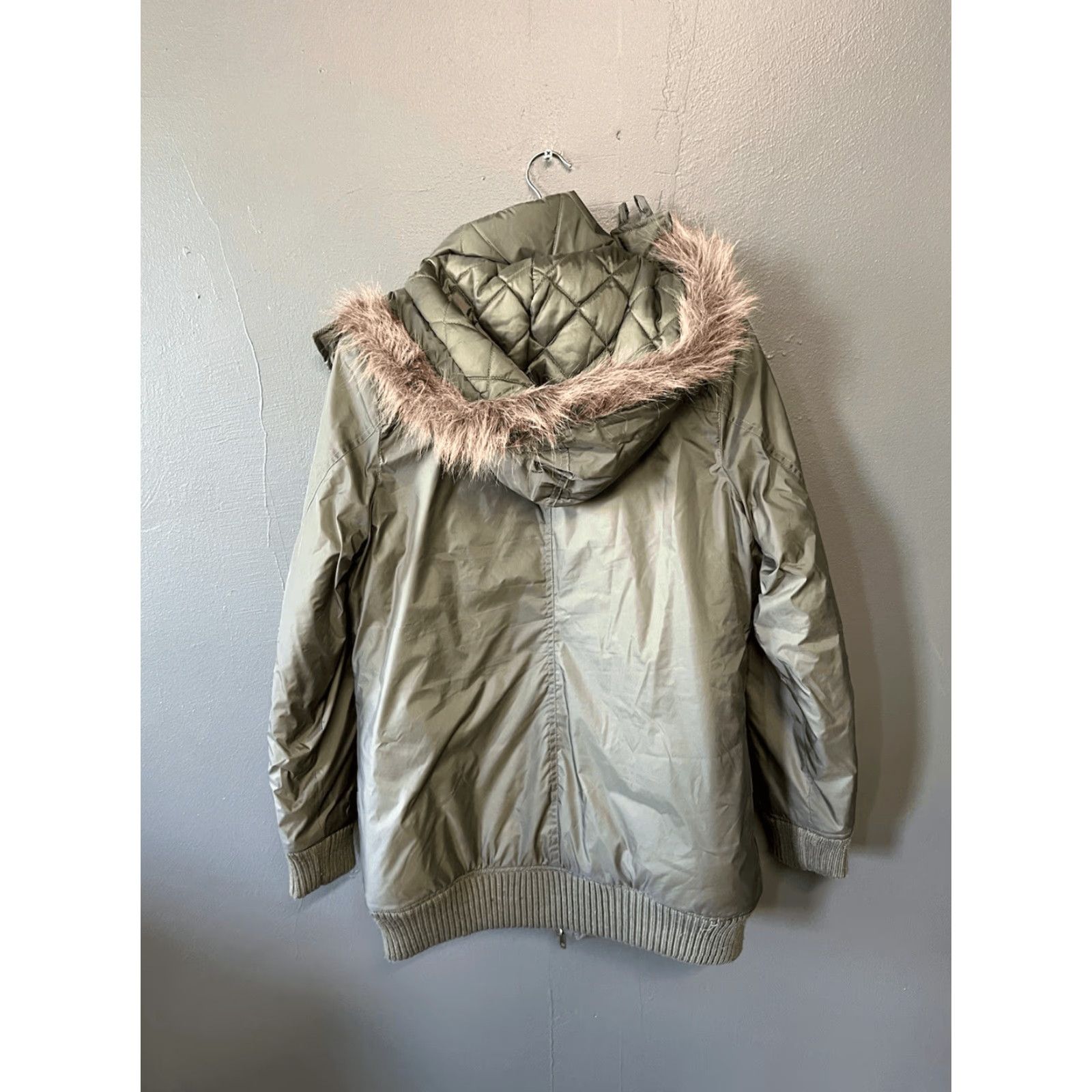 Vintage Roxy Womens Green Full Zip Hooded Nylon Jacket Parka L size Rain Coat Size L / US 10 / IT 46 - 2 Thumbnail