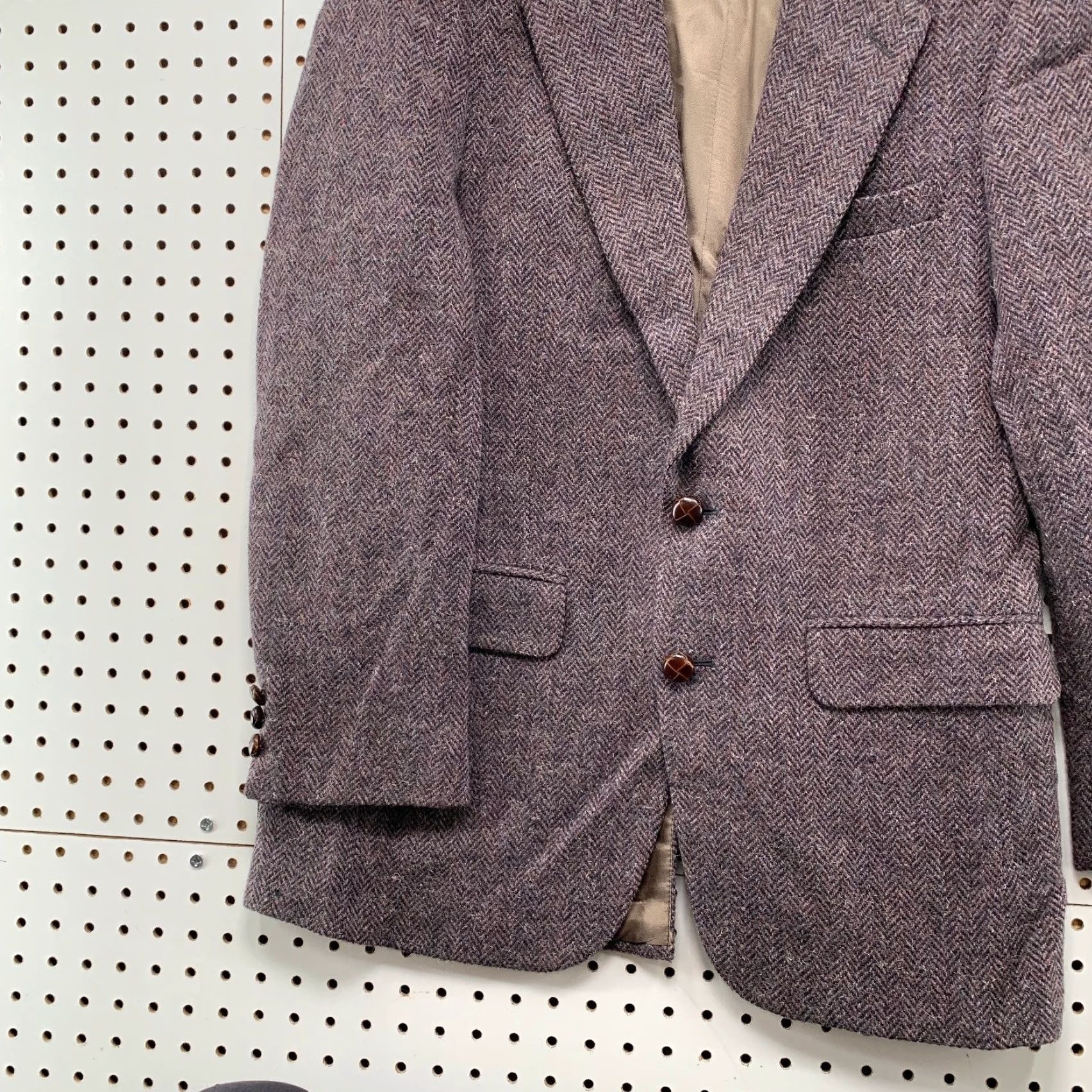 Vintage VINTAGE Bachrach Blazer Men 39R Brown Herringbone Wool Tweed 2 Button Notch Lapel Vintage Wool Blazer Mens 39R Brown Herringbone Size 40R - 3 Thumbnail