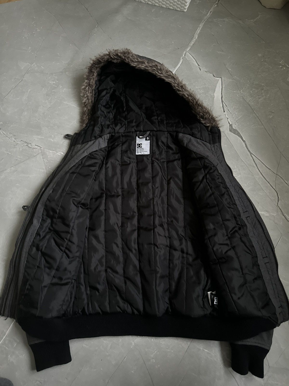 DC Vintage y2k DC Fur Hood Cropped Jacket Ifsixwasnine Style Size S / US 4 / IT 40 - 7 Thumbnail