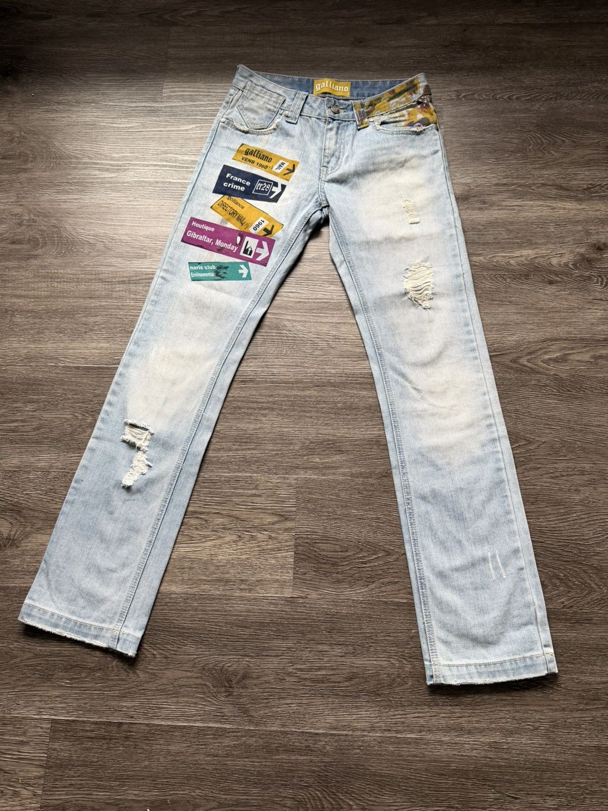 John Galliano Rare John galliano Street Signs Multi Patch Denim Jeans Size US 28 / EU 44 - 2 Thumbnail