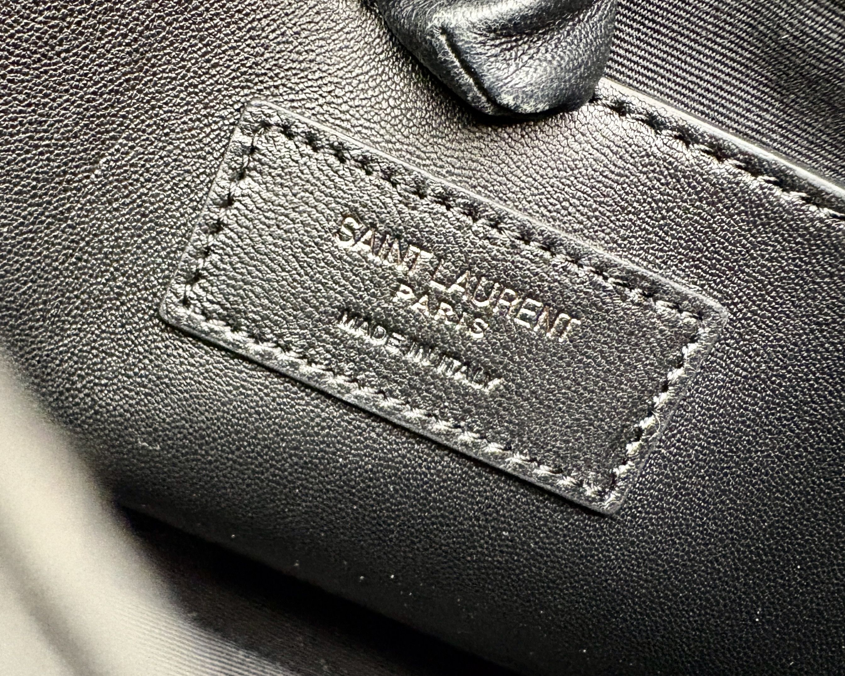 Saint Laurent Paris Black Small Leather Saint Laurent Niki Bag. Brand new Size ONE SIZE - 10 Thumbnail