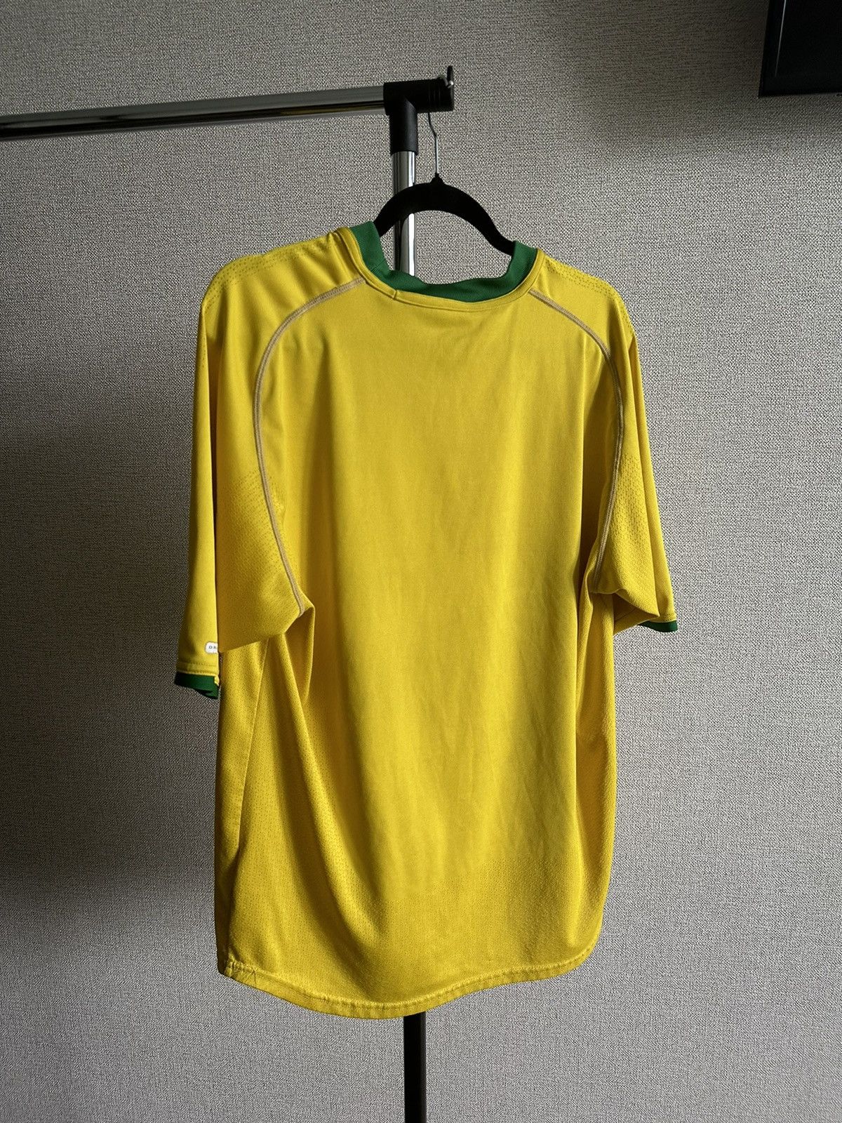 Nike 2000 Nike Brazil Vintage Home Soccer Jersey Size US L / EU 52-54 / 3 - 13 Thumbnail