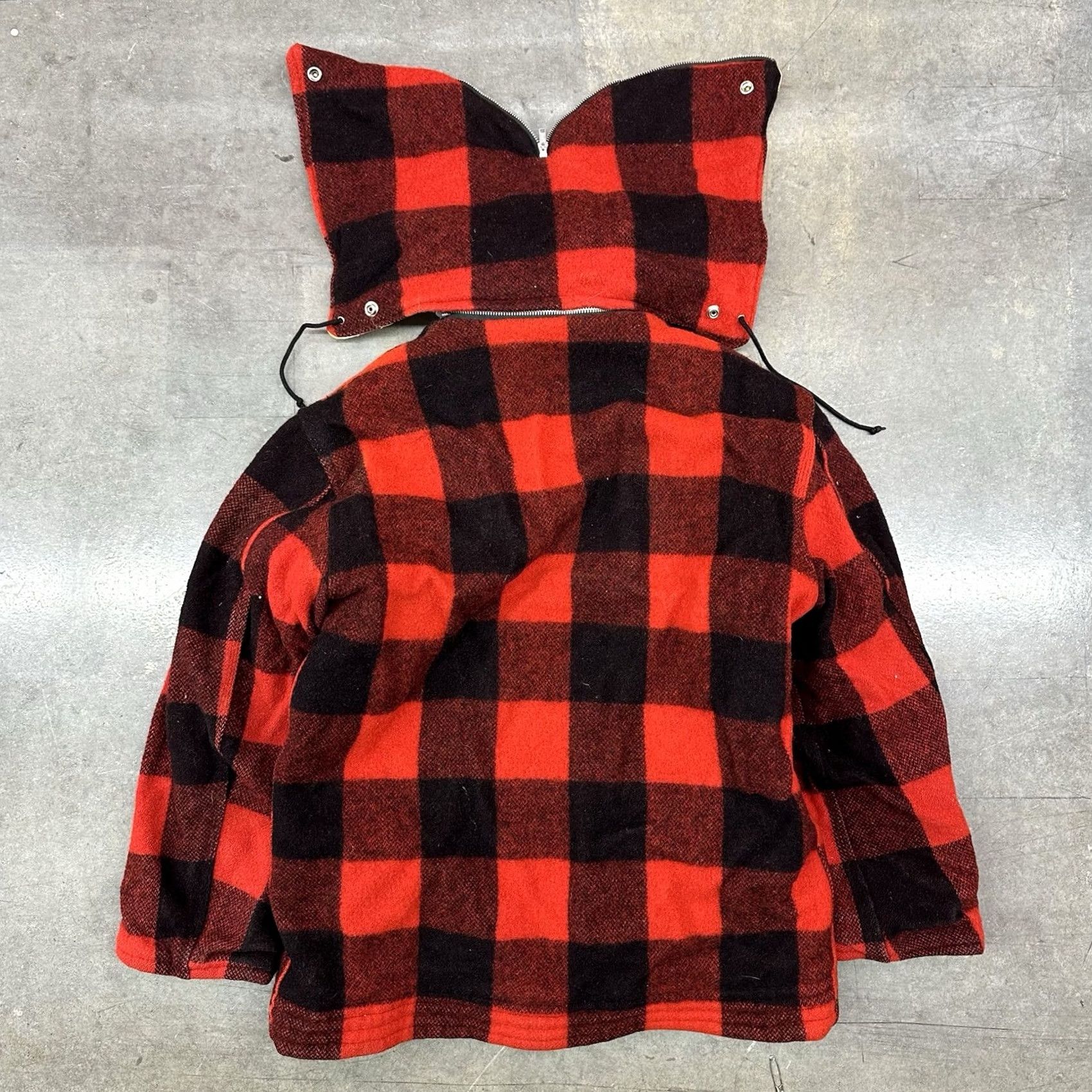 Vintage VINTAGE Mackinaw Buffalo Plaid Reversible Wool Jacket Zip Up Hooded L Men's L Red Plaid Workwear Casual USA 60s 70s 80s Outdoor 90s Size US L / EU 52-54 / 3 - 5 Thumbnail