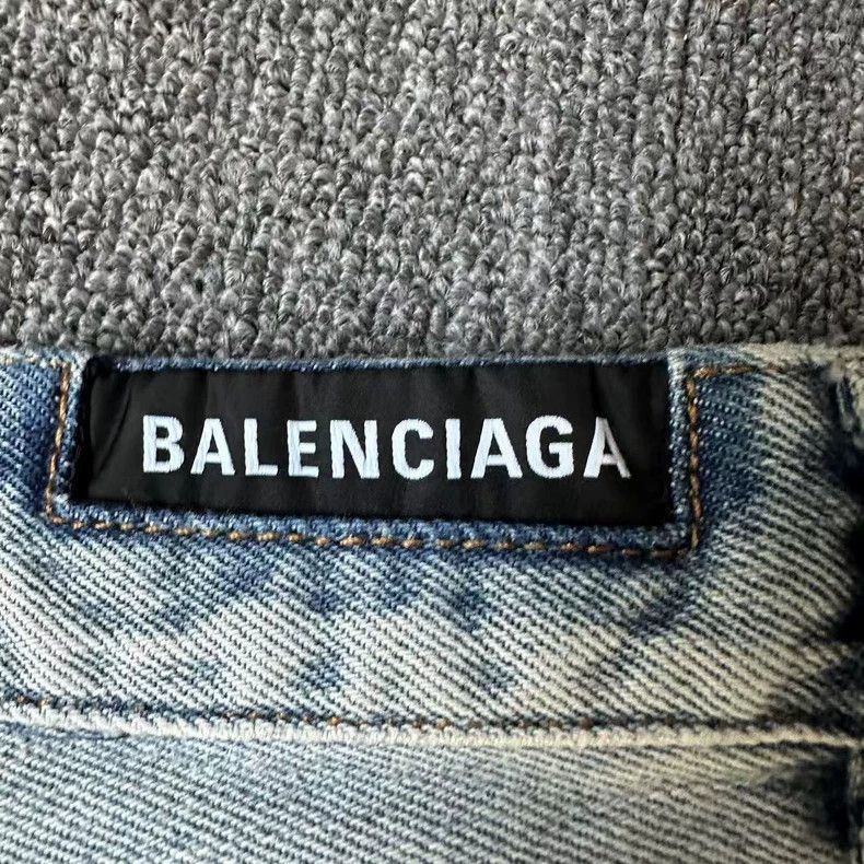 Balenciaga Balenciaga size M Fw22 Distressed High-Rise Water-Washed B Size US 27 - 4 Thumbnail