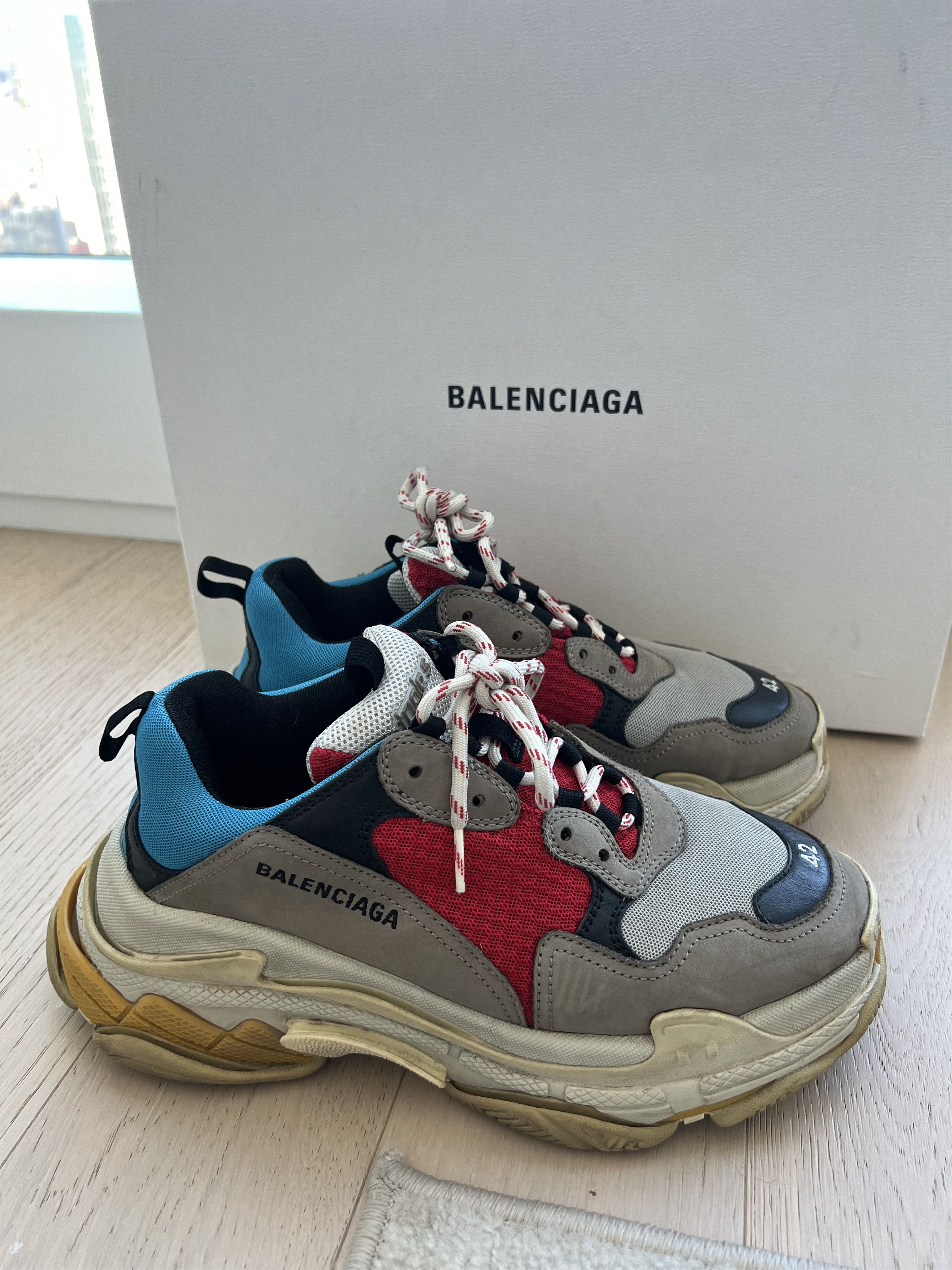 Balenciaga Triple S Size US 9 / EU 42 - 2 Thumbnail