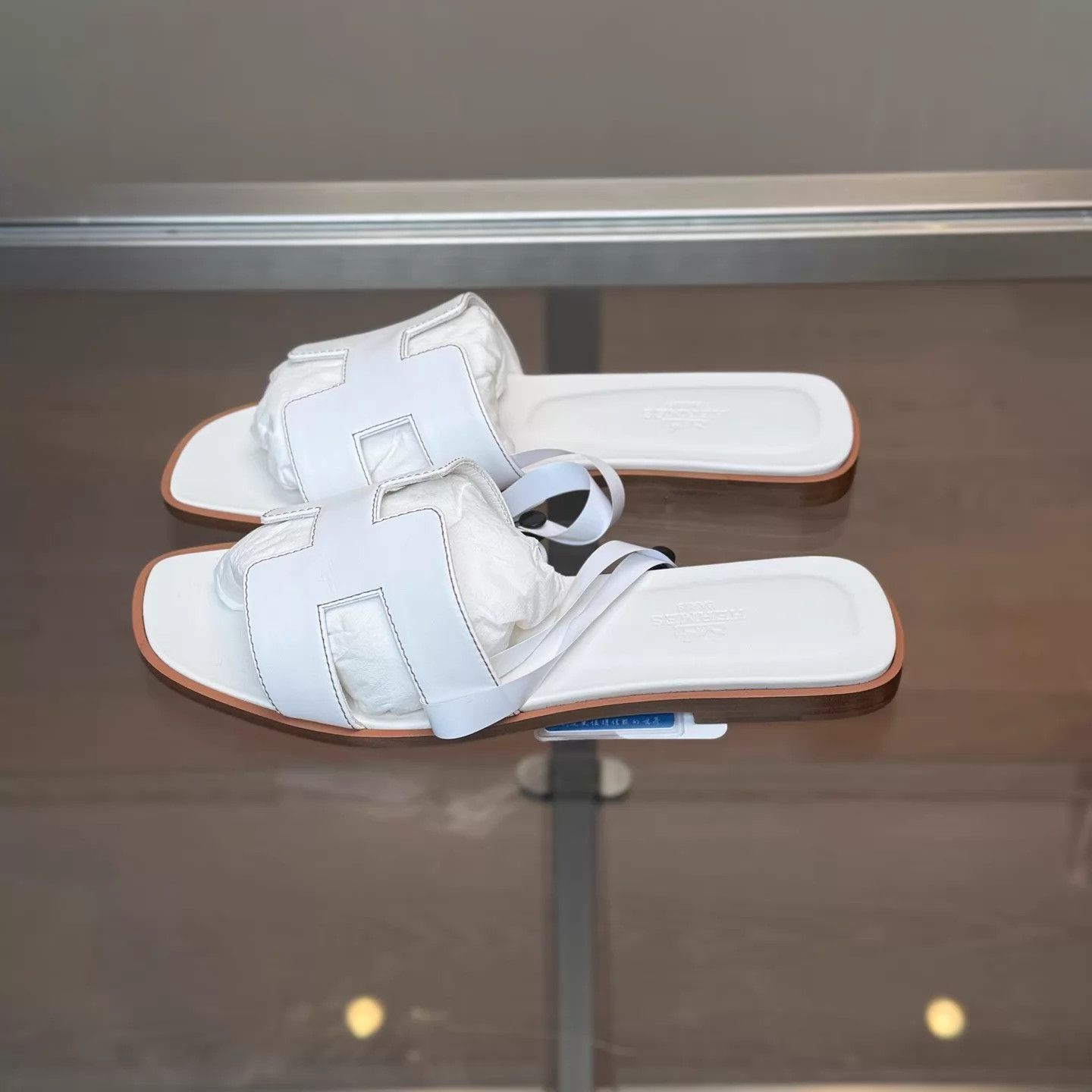 Hermes Hermes Oran White H Mule, 37.5, Unworn, Original Box Size US 7 / IT 37 - 2 Thumbnail