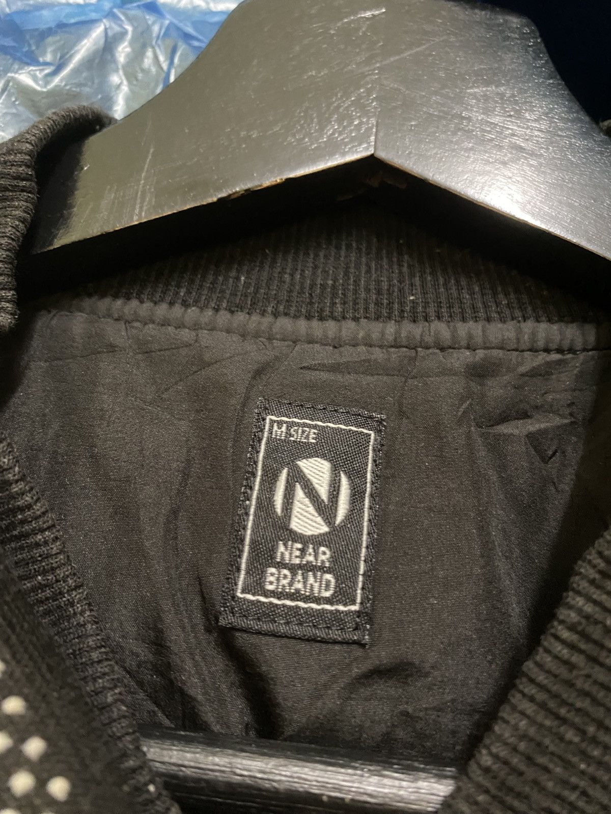 Japanese Brand Near Brand black bomber jacket with Japanese label – M size Size US S / EU 44-46 / 1 - 5 Thumbnail