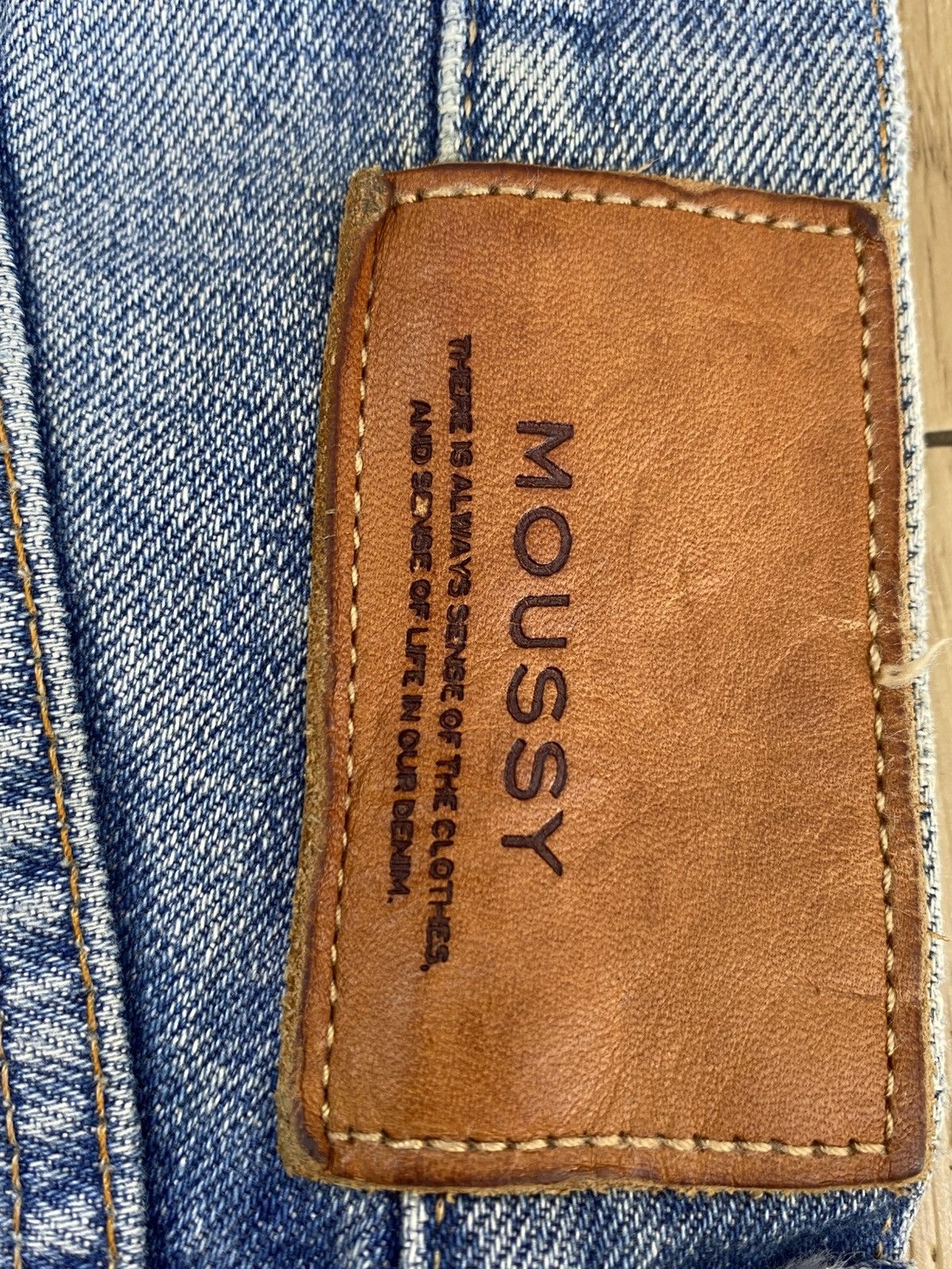 MOUSSY Moussy Acid Blue Wash Whiskers Style Flare Jeans Size US 26 / EU 42 - 14 Thumbnail