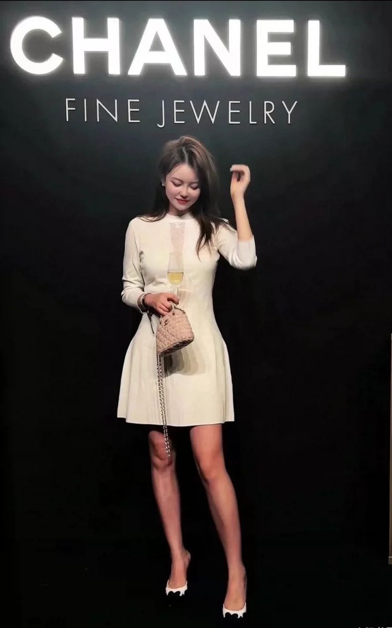 Chanel Chanel 24B knitted hollow dress 2504-Nextarrow Size XS / US 0-2 / IT 36-38 - 8 Thumbnail