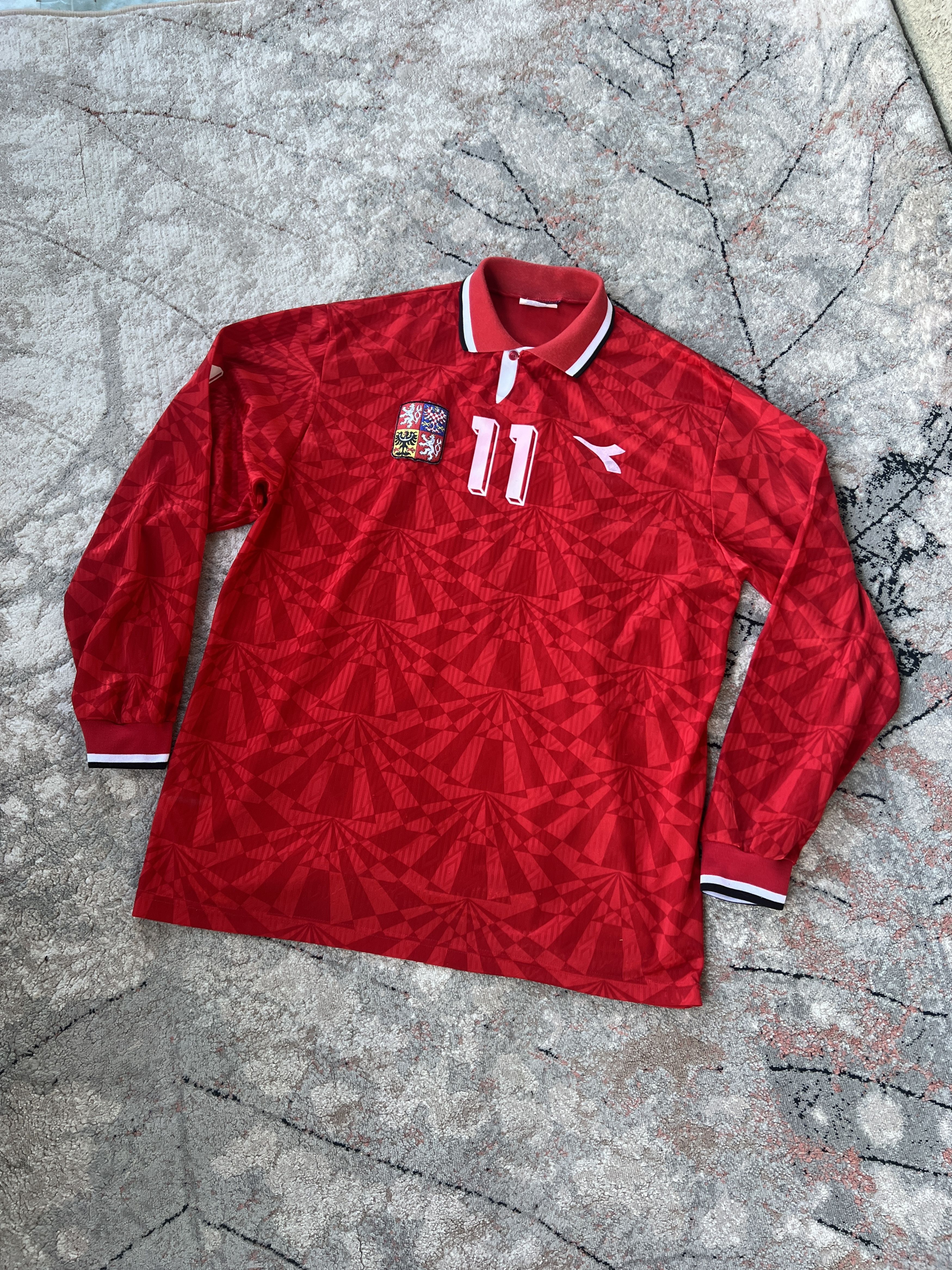 Diadora Rare Diadora 11 Czech Republic Vintage Jersey Size US XL / EU 56 / 4 - 1 Thumbnail
