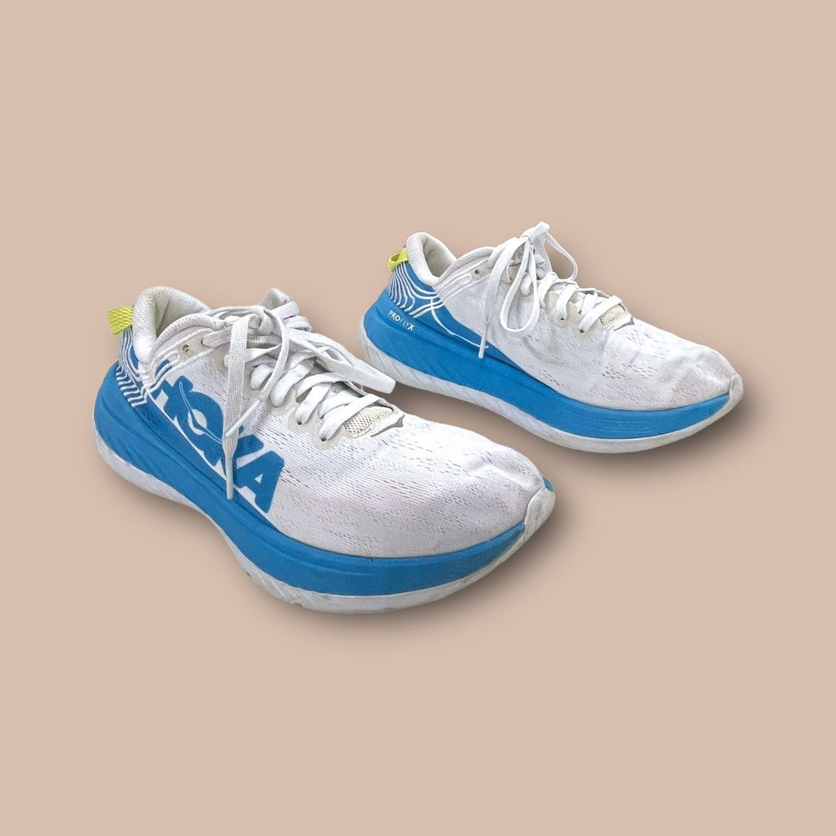 Hoka Hoka One One "Carbon X" Size US 5 / EU 37 - 7 Thumbnail
