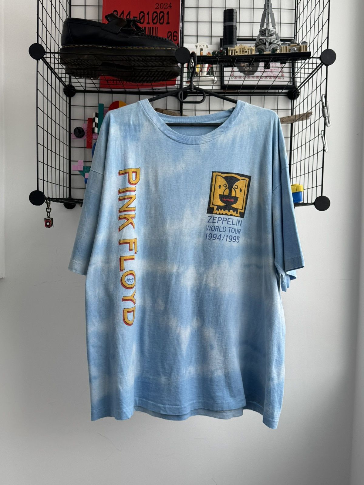 Pink Floyd RARE Vintage 1994 /95 Pink Floyd Zeppelin World Tour Tee Size US XXL / EU 58 / 5 - 2 Thumbnail