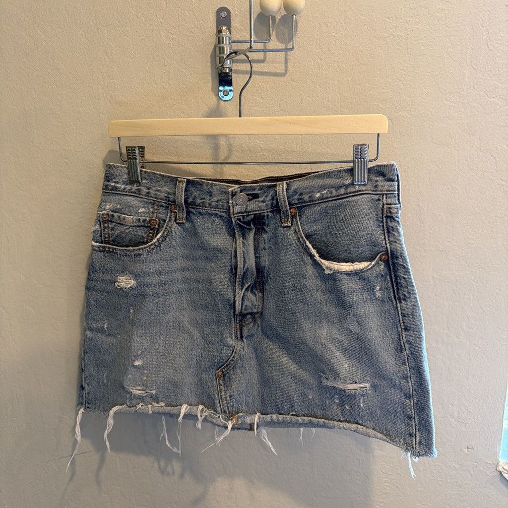 Levi's Levi’s mini skirt Size 29" - 1 Thumbnail