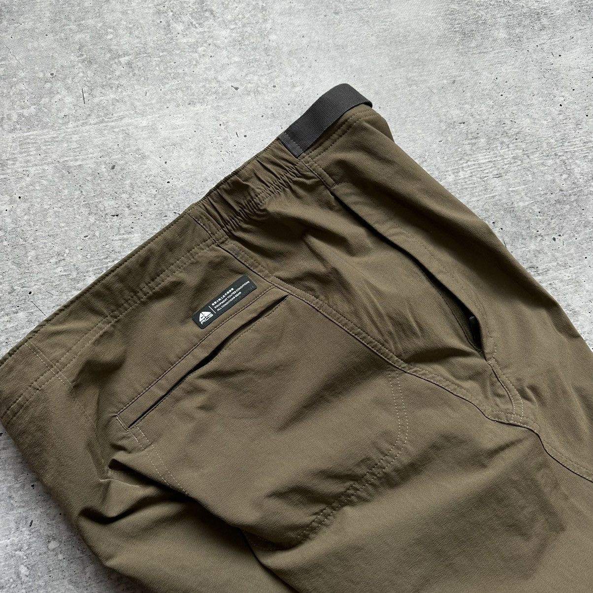 Vintage Mens Nike ACG Cargo Dri-Fit Pants Velvet Brown Size M Size US 32 / EU 48 - 13 Thumbnail