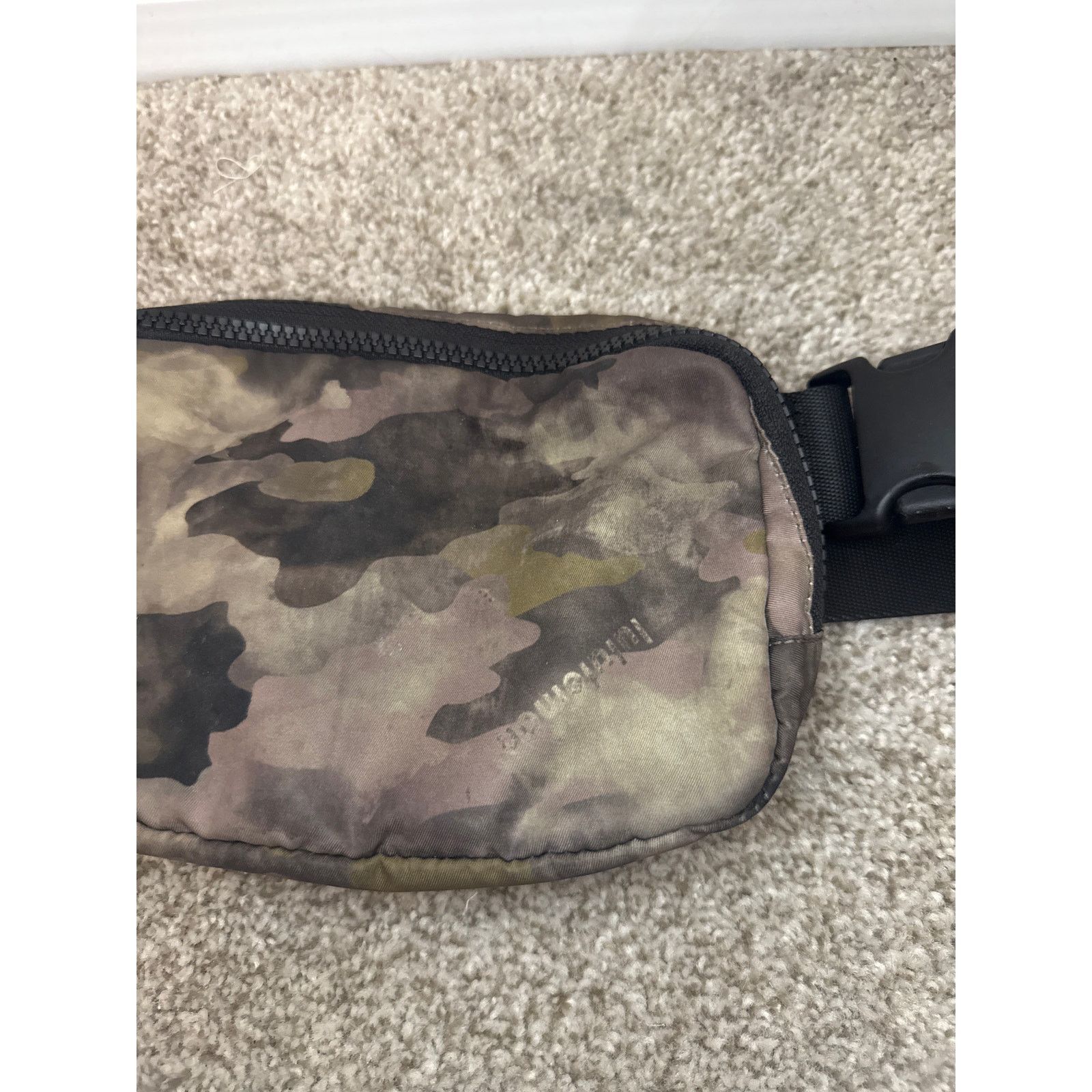Lululemon Lululemon Everywhere Crossbody Belt Bag,Heritage Camo Wash Size ONE SIZE - 7 Thumbnail