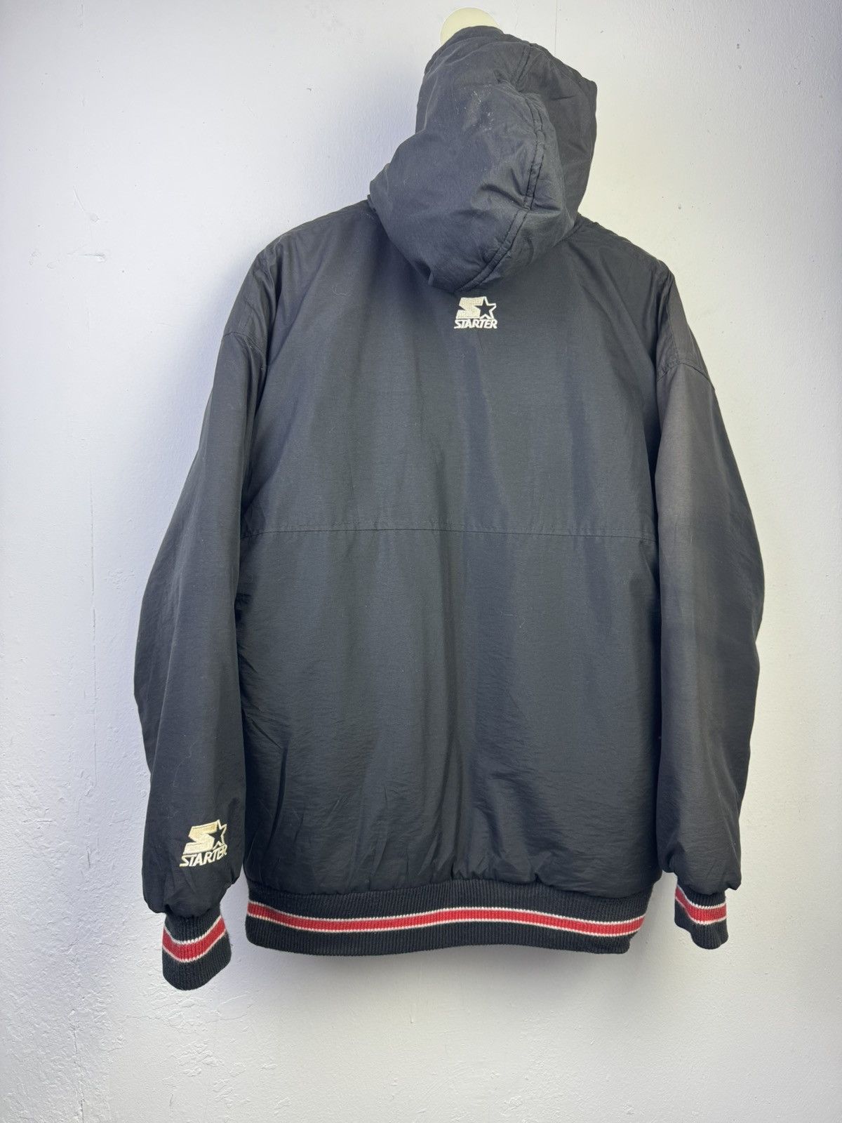 Starter vintage Chicago Bulls jacket manufactured by Starter Size US S / EU 44-46 / 1 - 9 Thumbnail