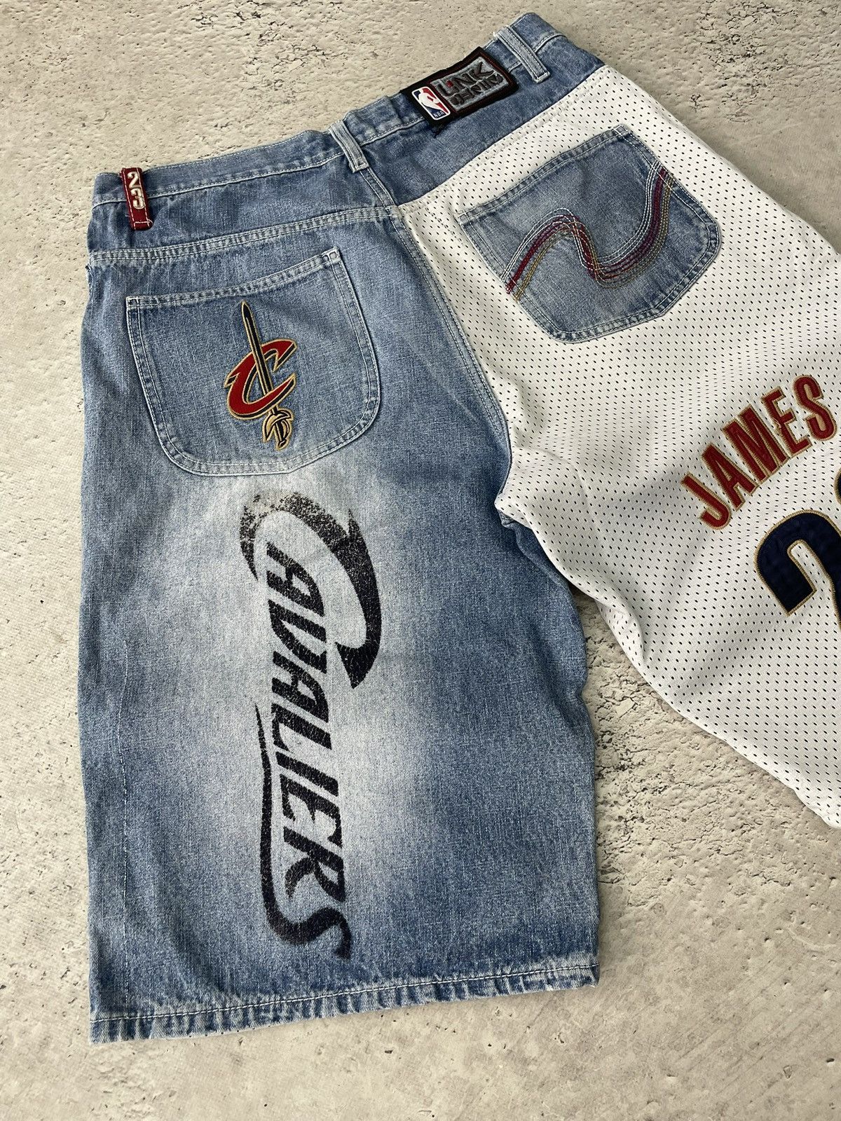 NBA Rare denim distressed NBA JAMES y2k shorts Size US 34 / EU 50 - 7 Thumbnail
