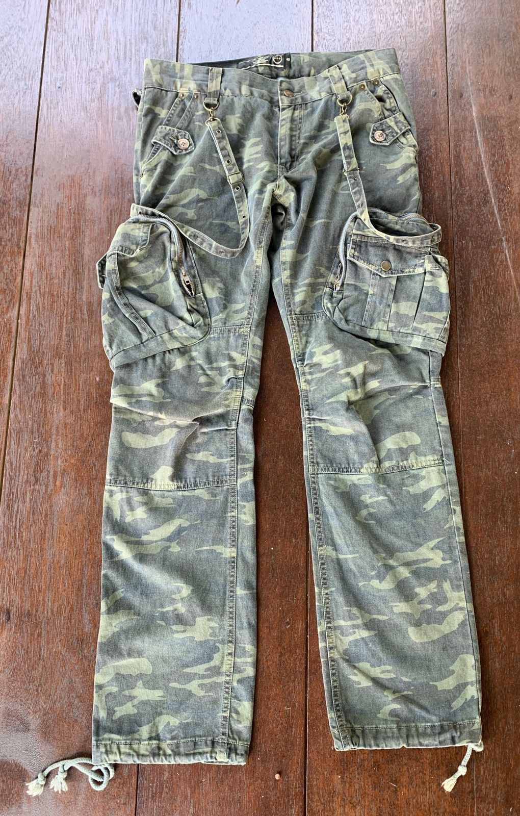 Japanese Brand × Seditionaries Bondage BreathMint Japan multi pocket camo cargo pants Size US 33 - 1 Thumbnail
