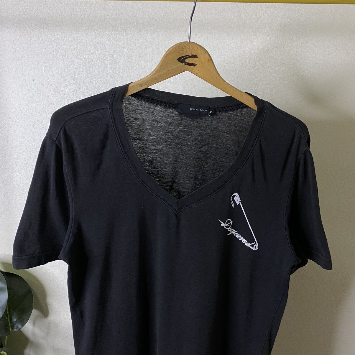 Dsquared2 Dsquared2 Pin V Neck Black T Shirt Size US M / EU 48-50 / 2 - 2 Thumbnail