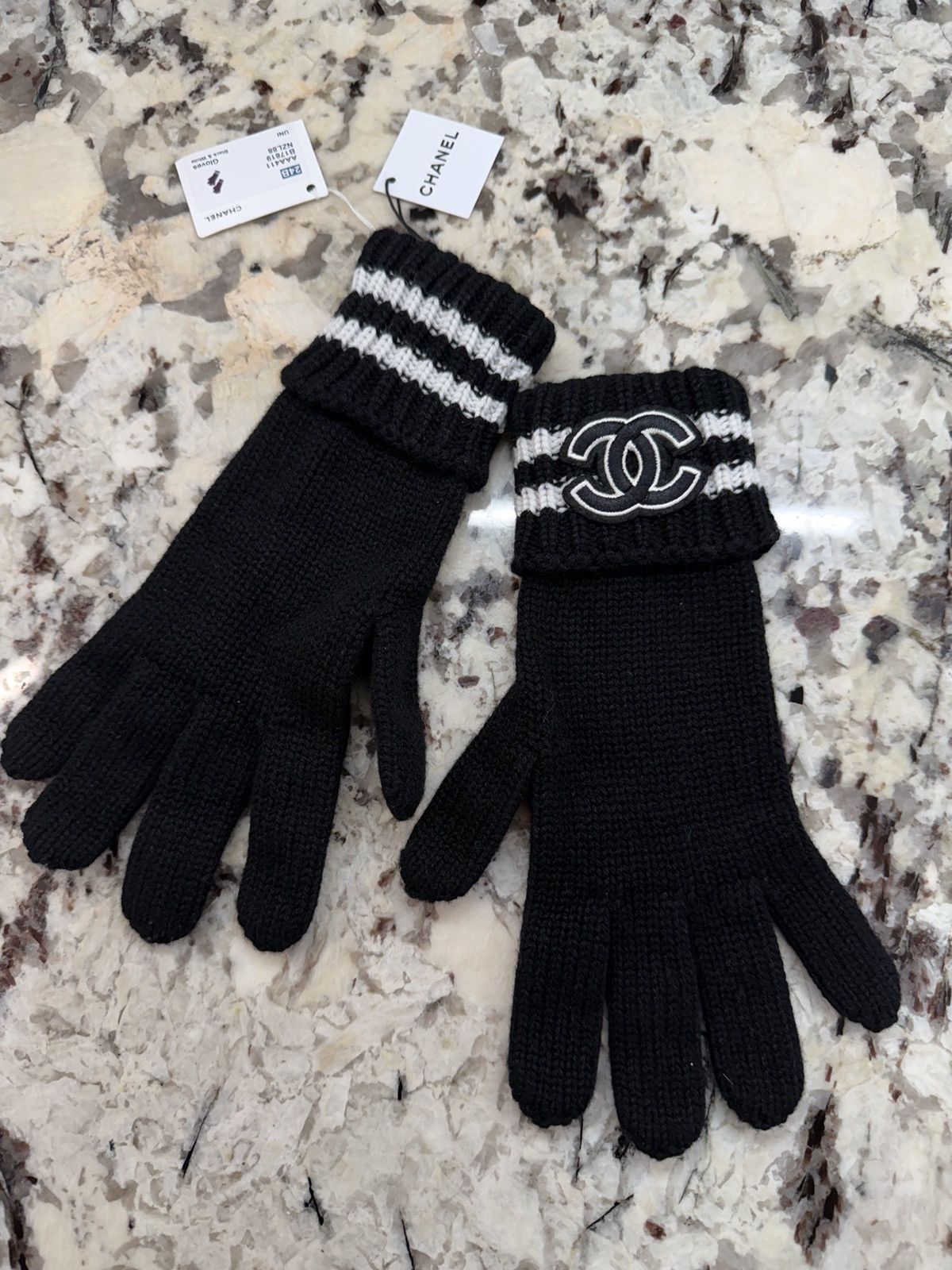 Chanel Chanel Gloves Black White Size ONE SIZE - 2 Thumbnail