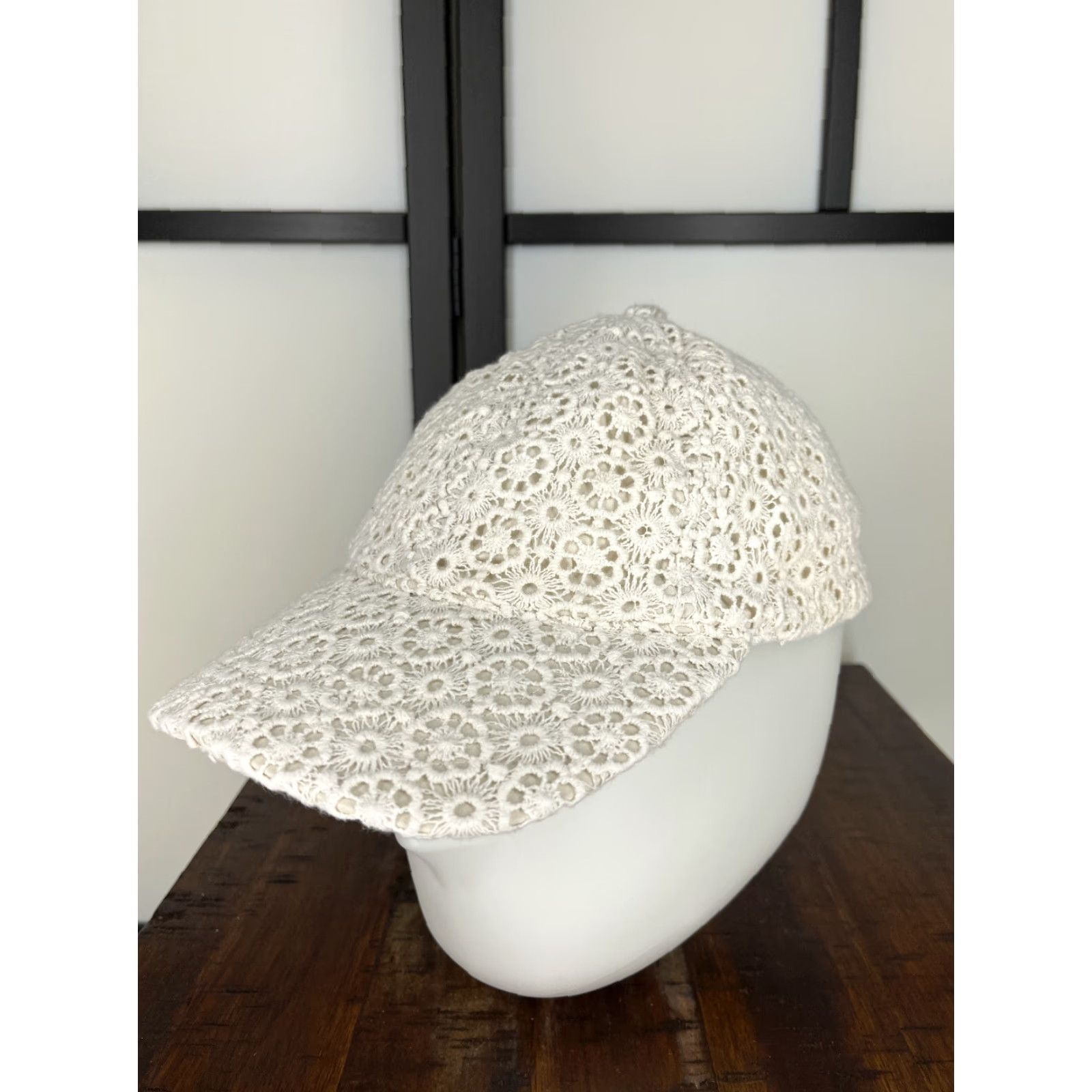 Vintage isa & stef Hat Womens One Size White Crochet Floral Cotton Lined Strap Back Size ONE SIZE - 4 Thumbnail