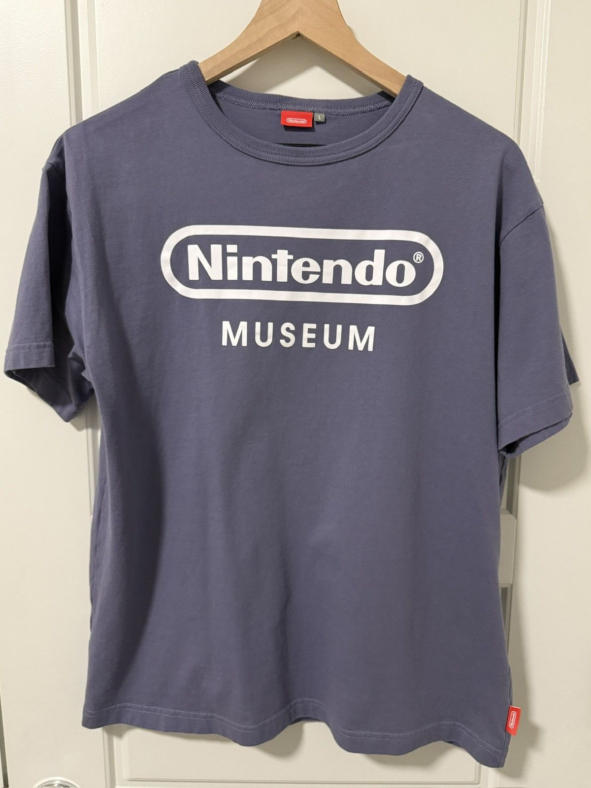 Nintendo Nintendo Museum Short-Sleeve T-Shirt Size US L / EU 52-54 / 3 - 1 Thumbnail