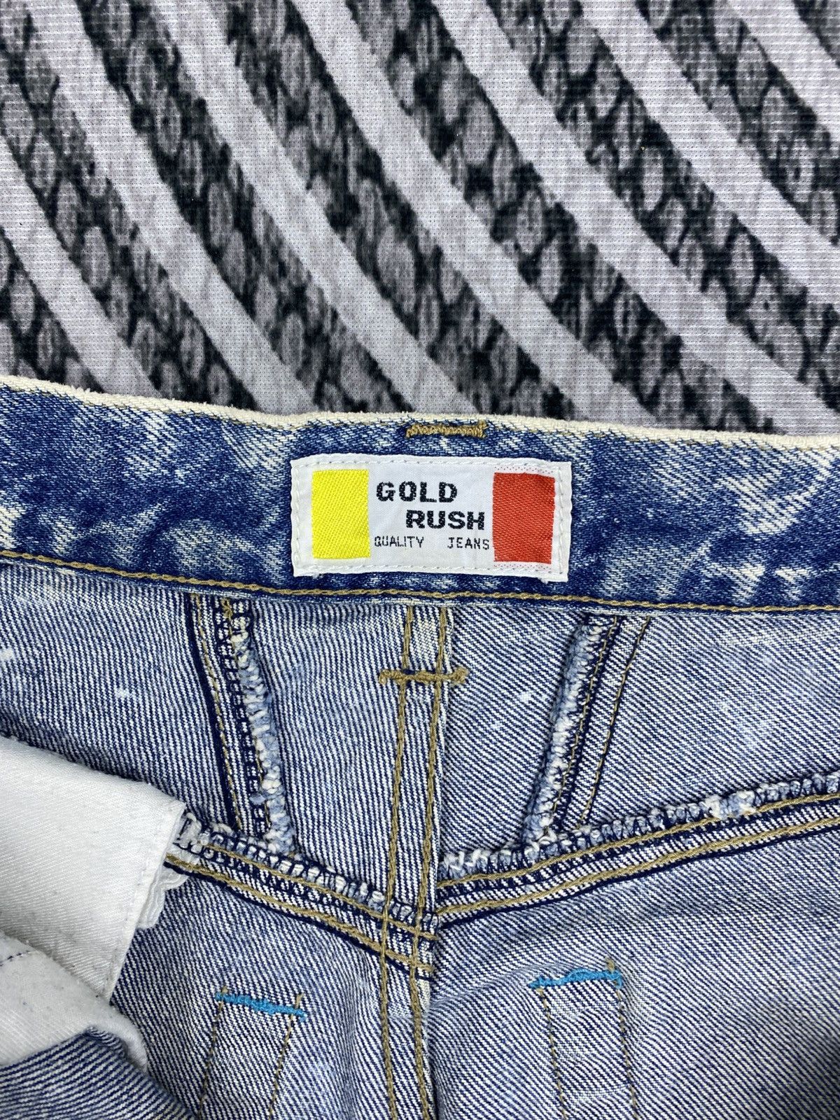 Japanese Brand Vintage Gold Rush Blue Washed Stain Jeans Size US 26 / EU 42 - 14 Thumbnail
