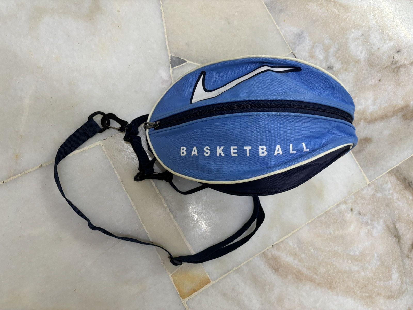 Nike Vtg Nike Basketball Bag Size ONE SIZE - 1 Thumbnail