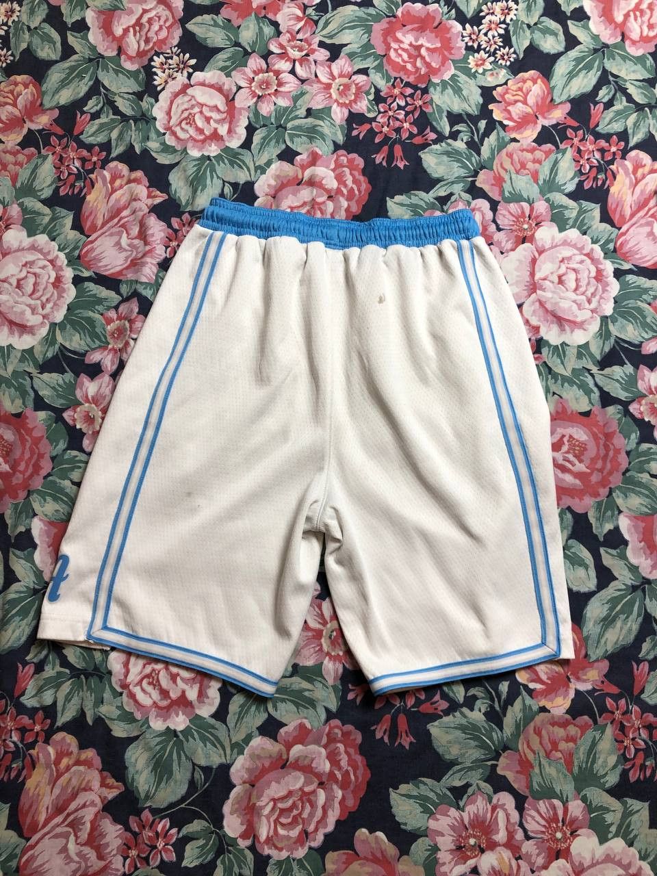 Nike Nike Los Angeles Lakers City Swingman Basketball Shorts Size US 34 / EU 50 - 24 Thumbnail