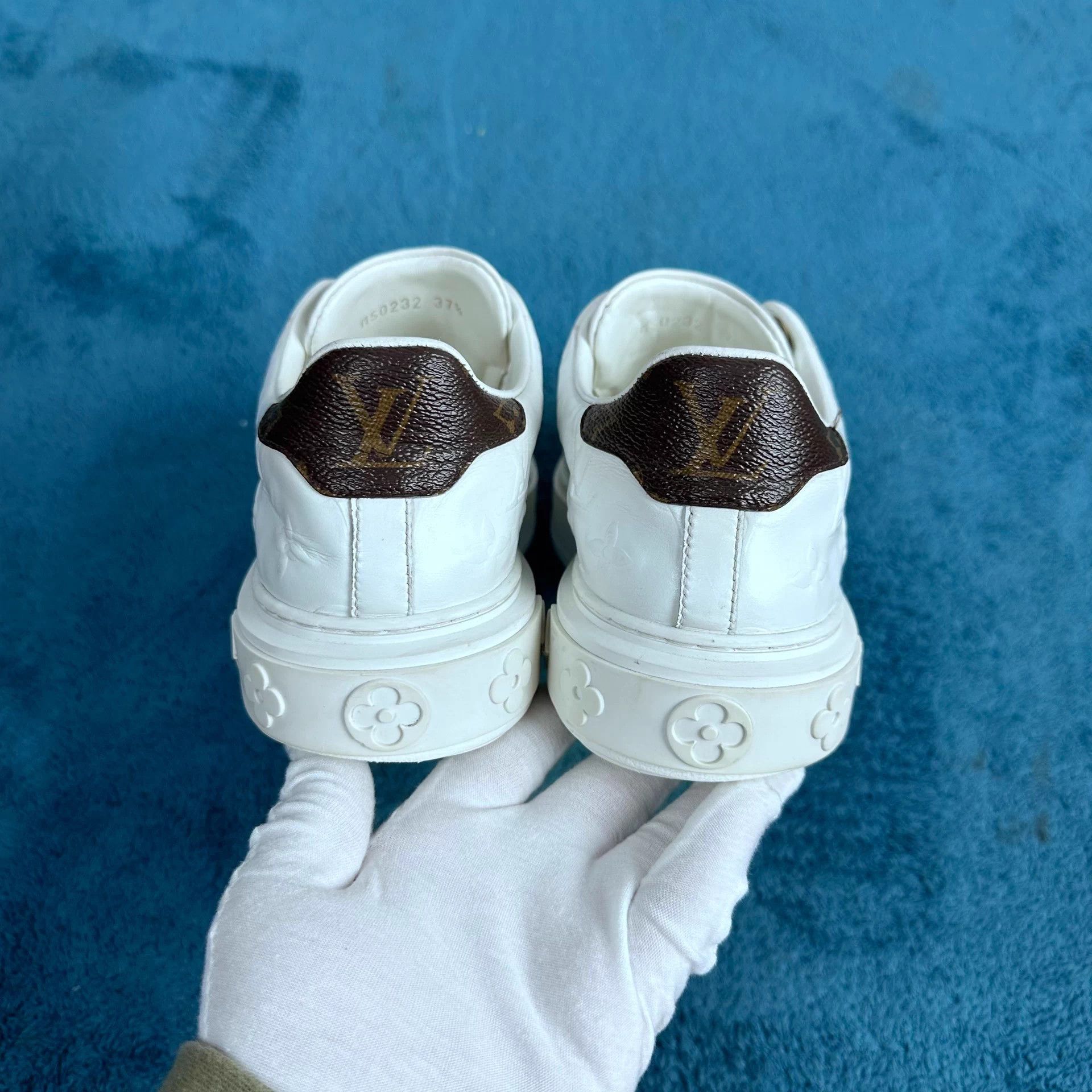 Louis Vuitton LV Time Out Low-Top Sneakers White Size US 6.5 / IT 36.5 - 4 Thumbnail
