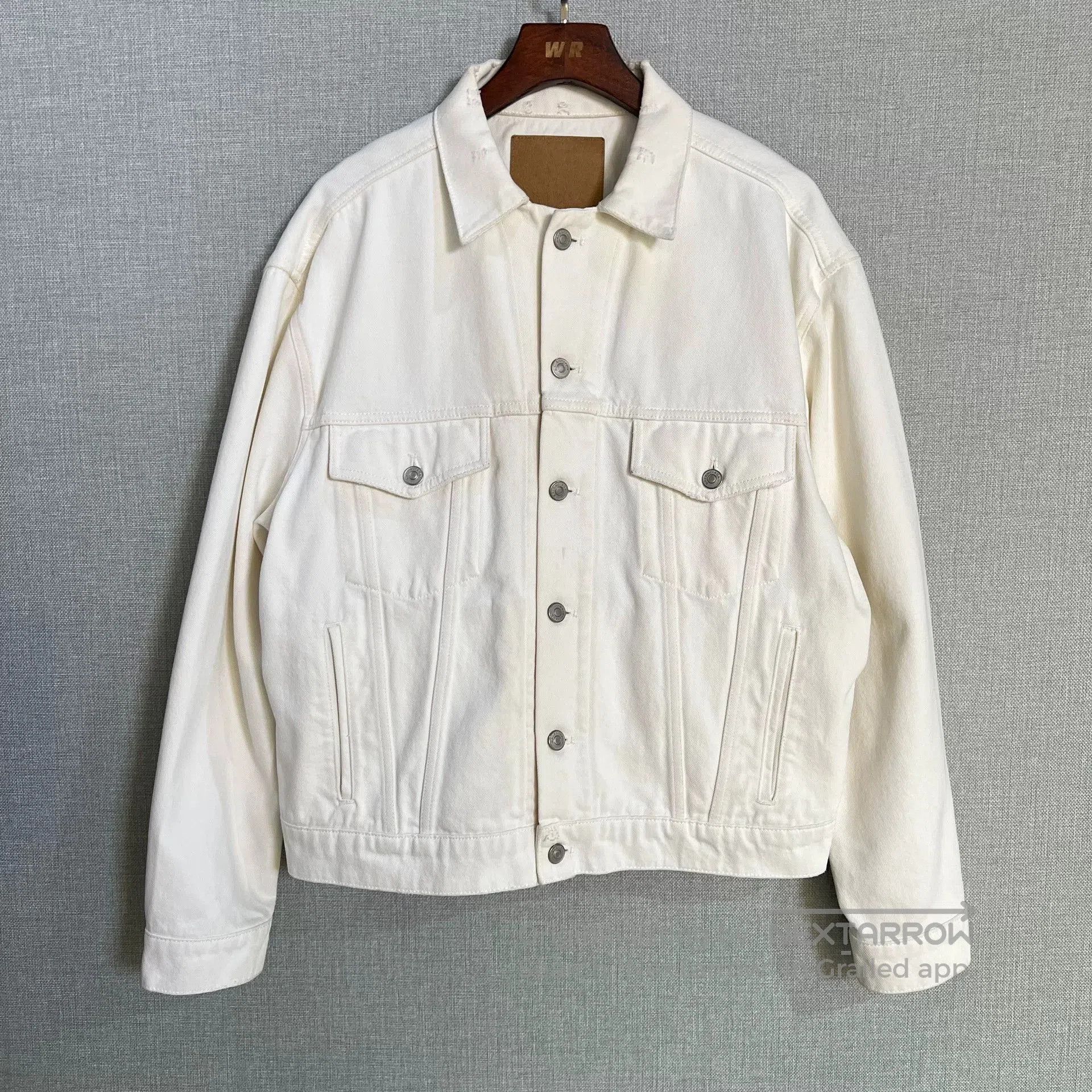 Balenciaga Balenciaga White Back Logo Denim Jacket. Size XXS / US 00 / IT 34 - 1 Thumbnail