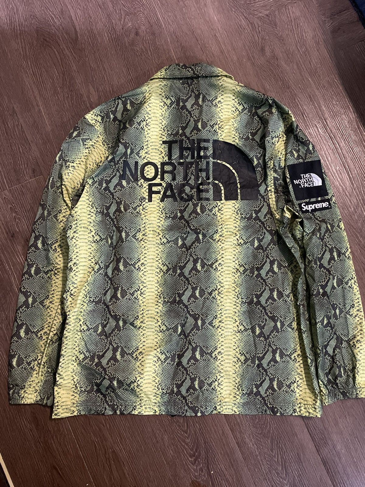 Supreme × The North Face Supreme X The North Face Snakeskin Coach SS18 Size US L / EU 52-54 / 3 - 21 Thumbnail