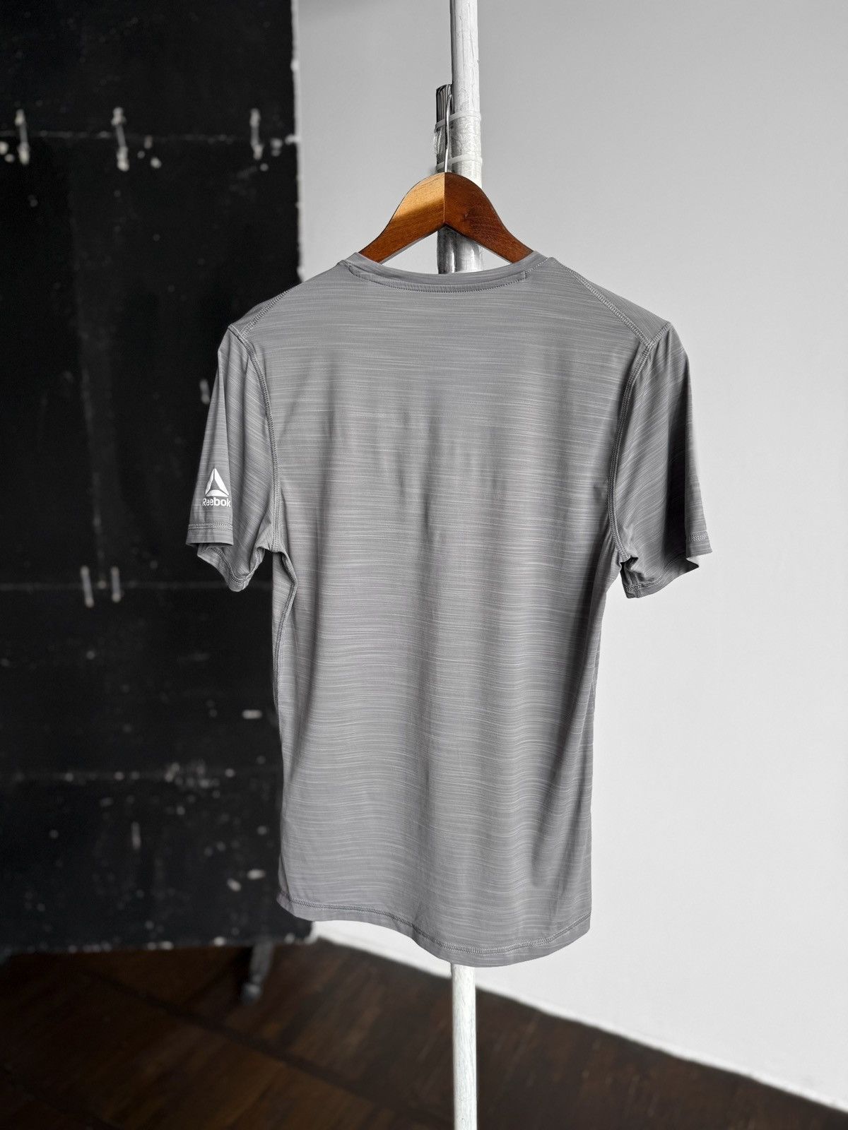 Reebok Reebok ACTIVCHILL Mens Gray Running Short Sleeve T-Shirt Size US S / EU 44-46 / 1 - 2 Thumbnail