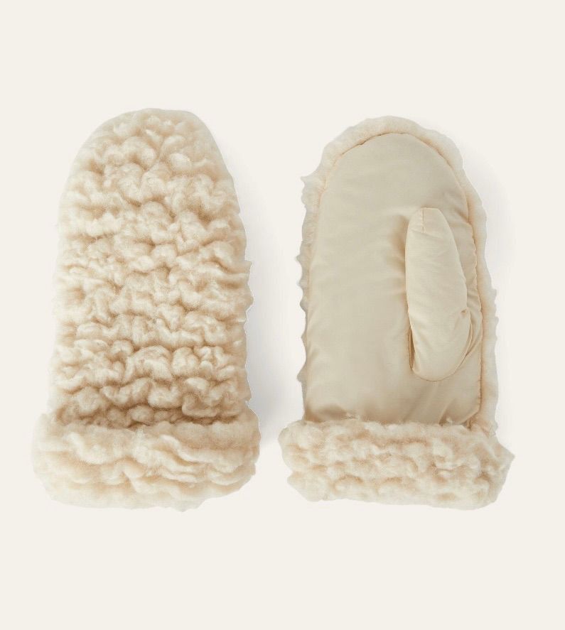 Loro Piana o1srvl11e0325 FAN4299 Size: OS / Gloves in Cream Size ONE SIZE - 1 Thumbnail