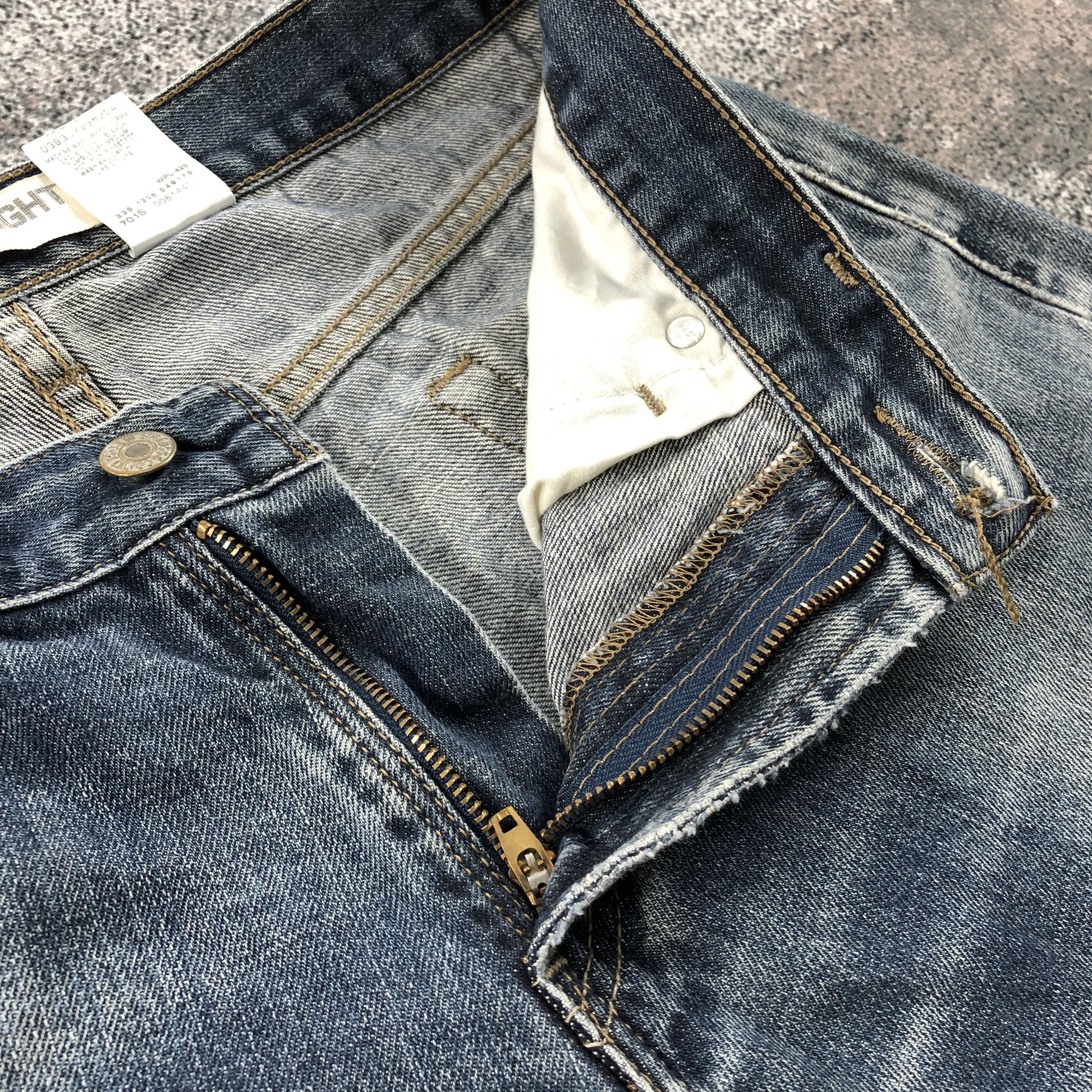 Levi's Vintage Levis 514 Jeans Blue Slim Straight Denim KJ593 Size US 30 / EU 46 - 8 Thumbnail