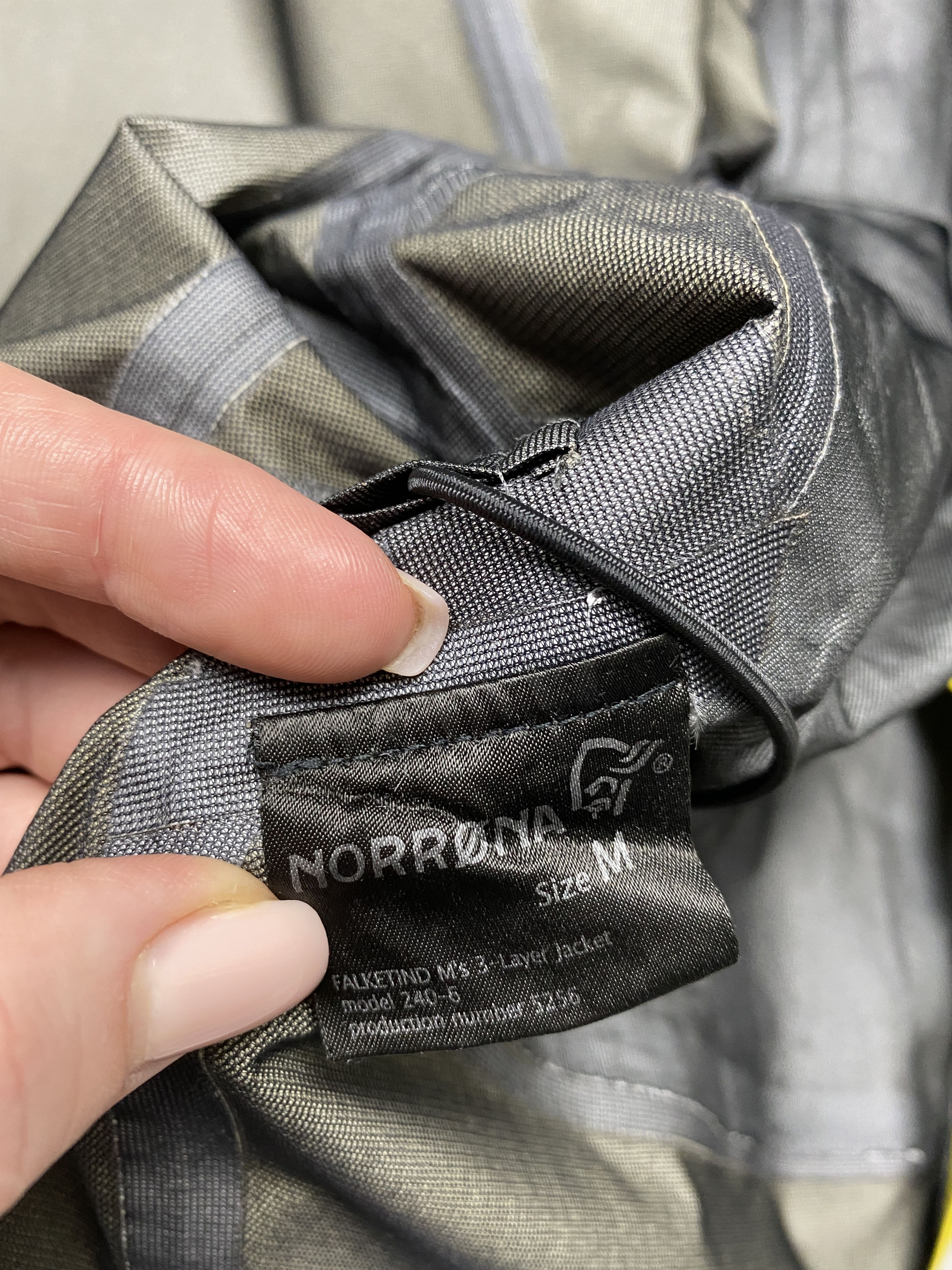 Norrona Norrona Vintage Mens Gore Tex Jacket Size US M / EU 48-50 / 2 - 10 Thumbnail