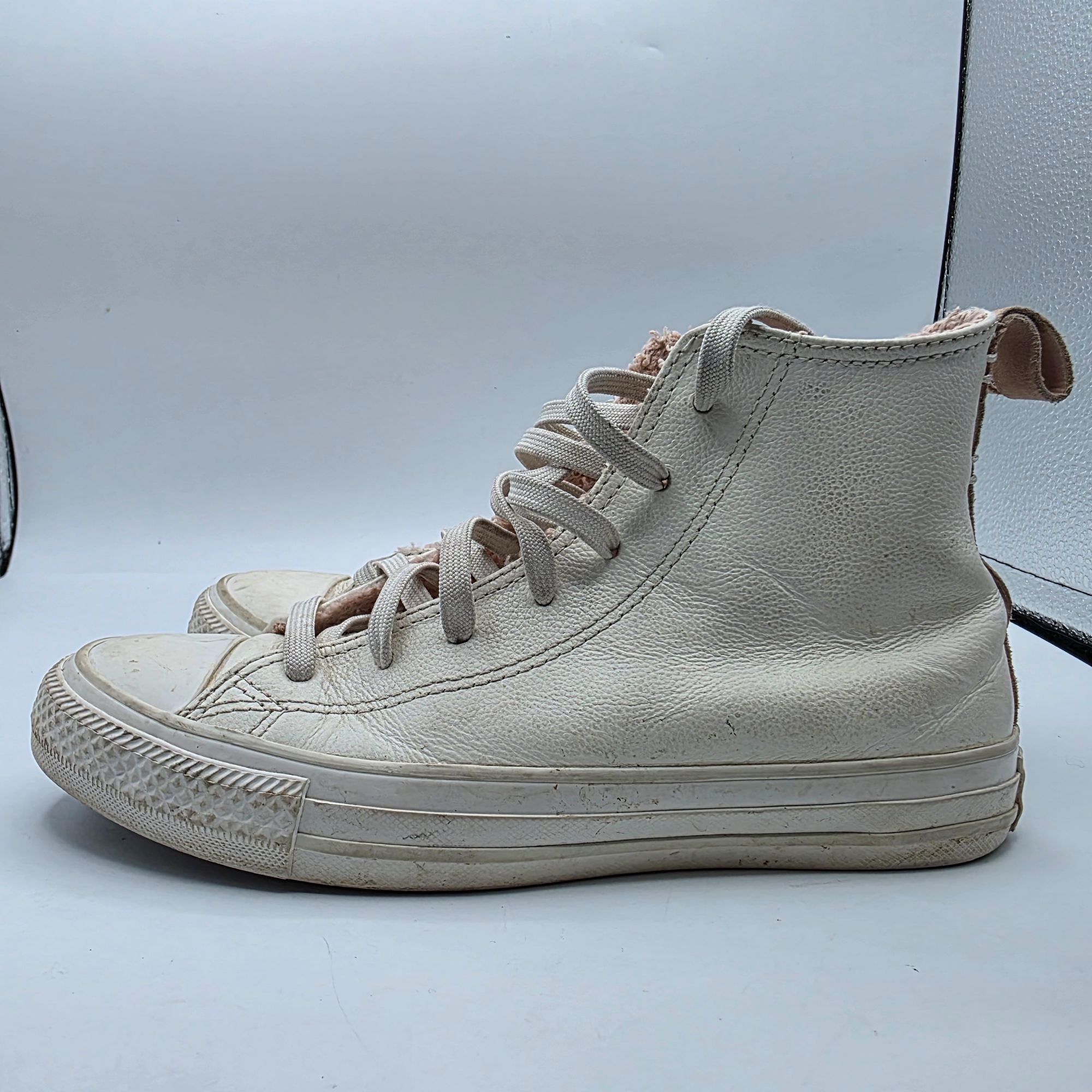 Converse Chuck Taylor All Star Womens Size 6 White Shoes Per