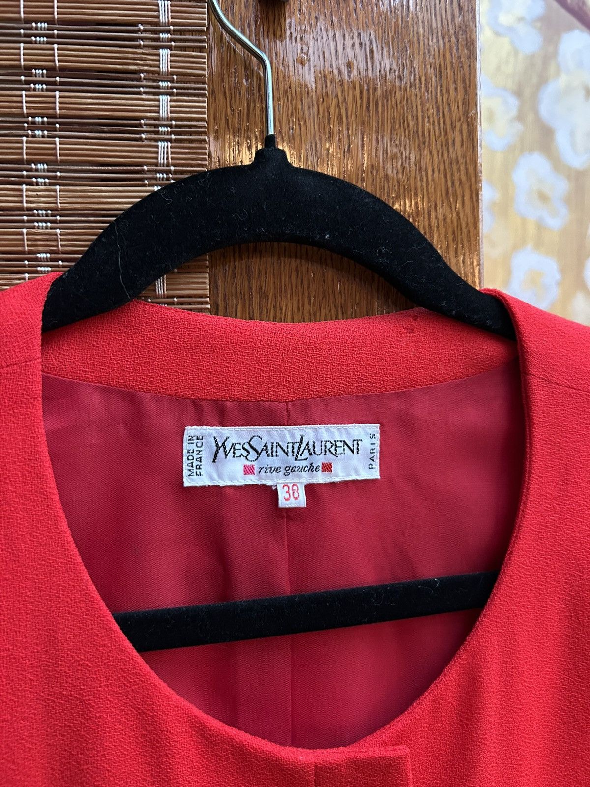 Yves Saint Laurent 70s Yves Saint Laurent Rive Gauche Red Blazer Gold Buttons Size S / US 4 / IT 40 - 5 Thumbnail