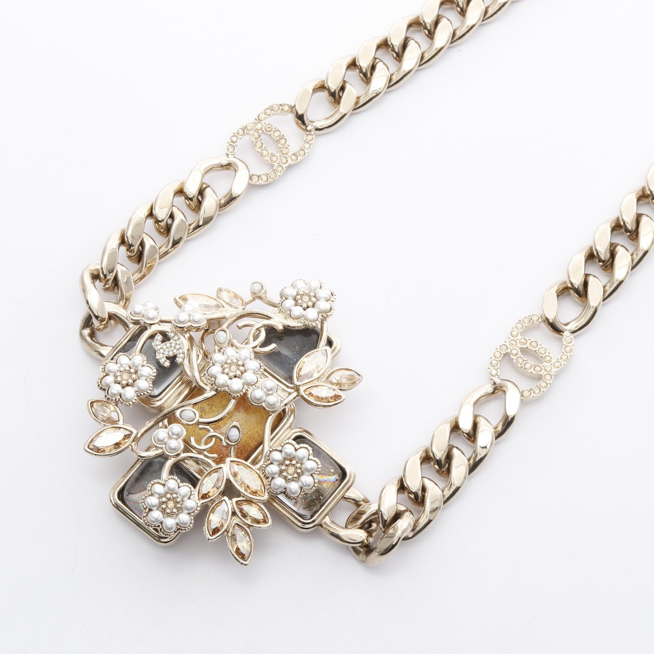 Chanel Chanel Necklace Gp Fake Pearl Rhinestone Gold B22K Size ONE SIZE - 1 Thumbnail